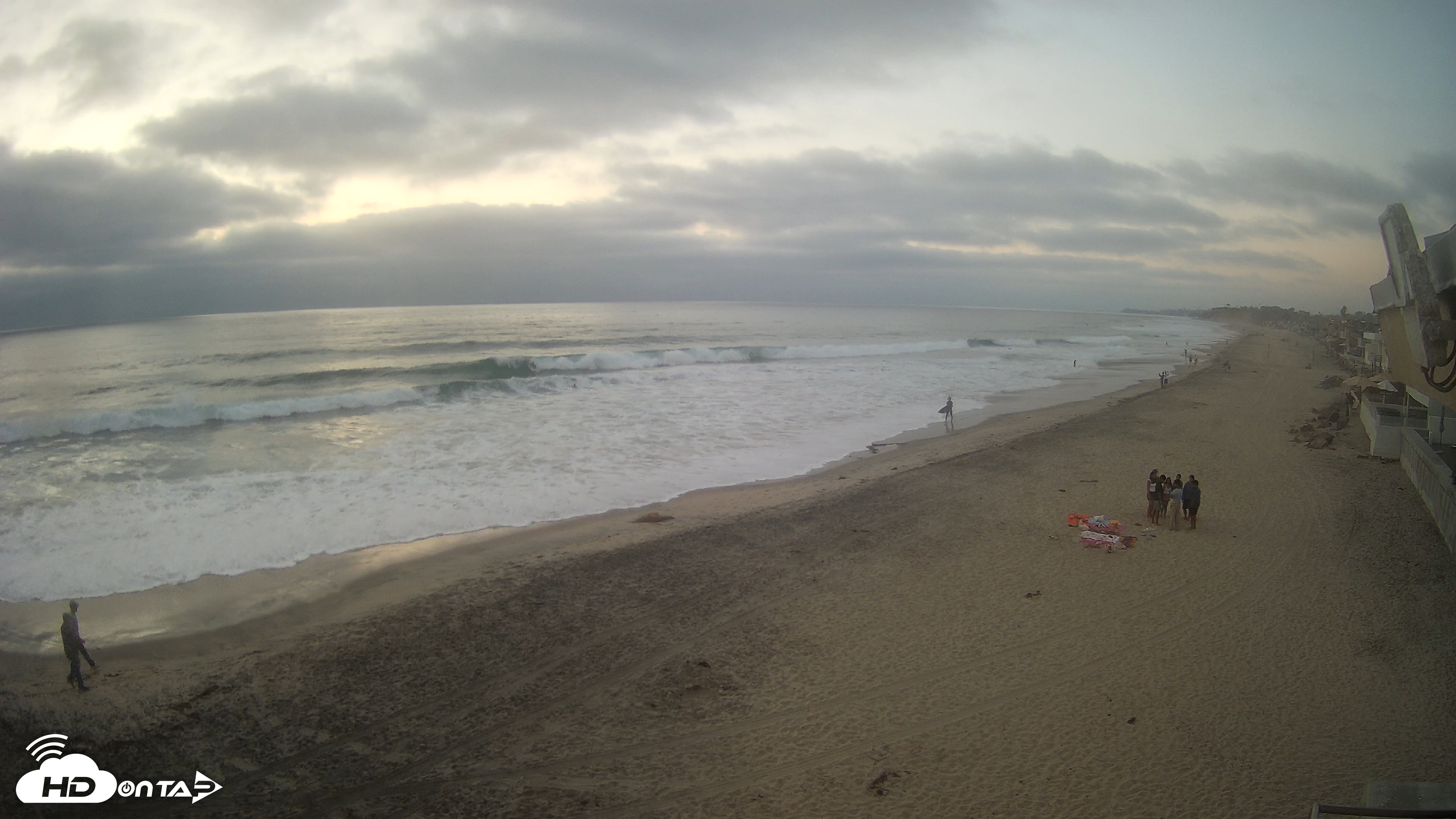 Snapshot of 17th St. Del Mar Beach - 4K NW View Live Cam taken Sep 23, 2026, 6:50pm PDT