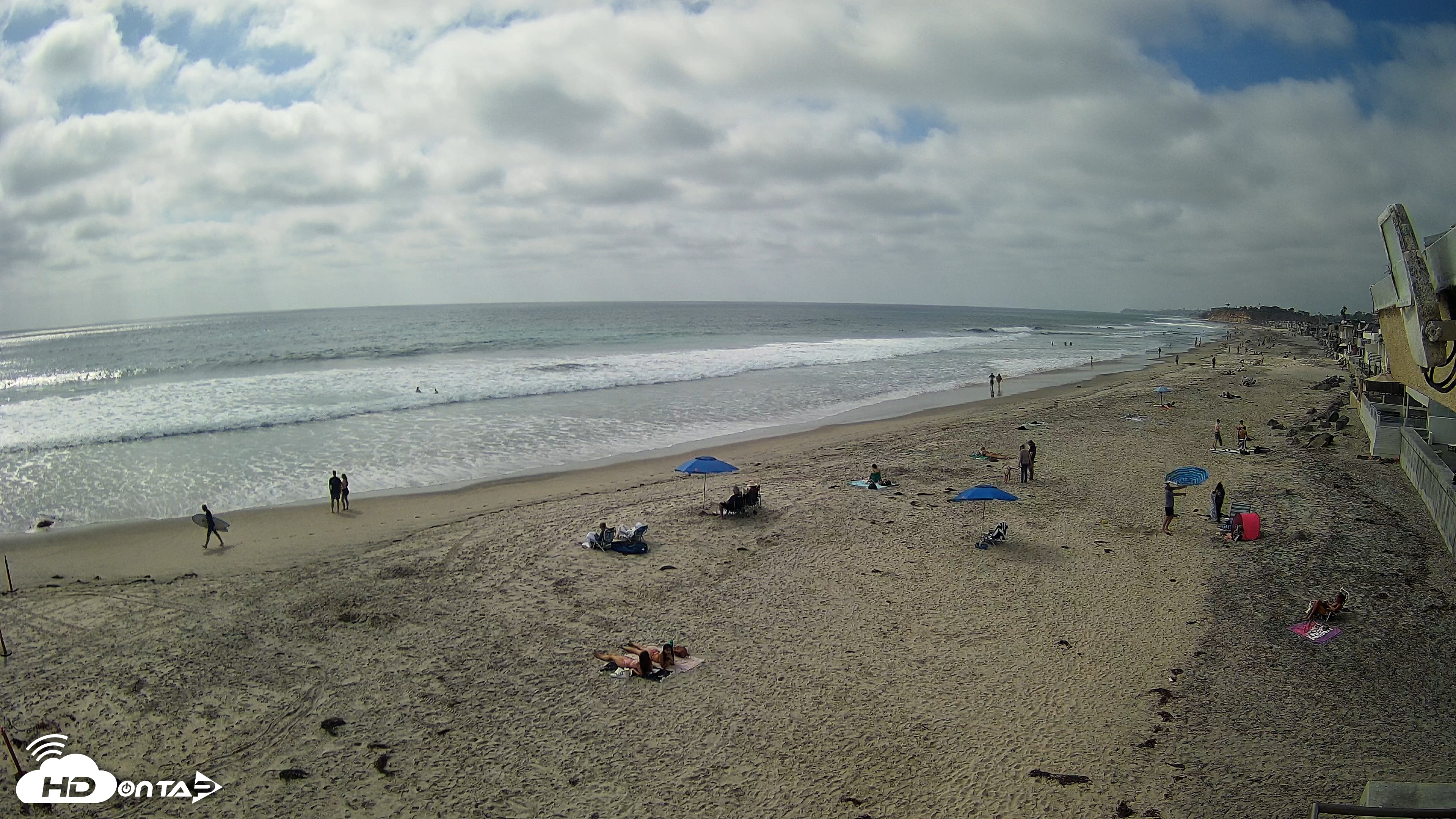 Snapshot of 17th St. Del Mar Beach - 4K NW View Live Cam taken May 21, 2026, 4:10pm PDT