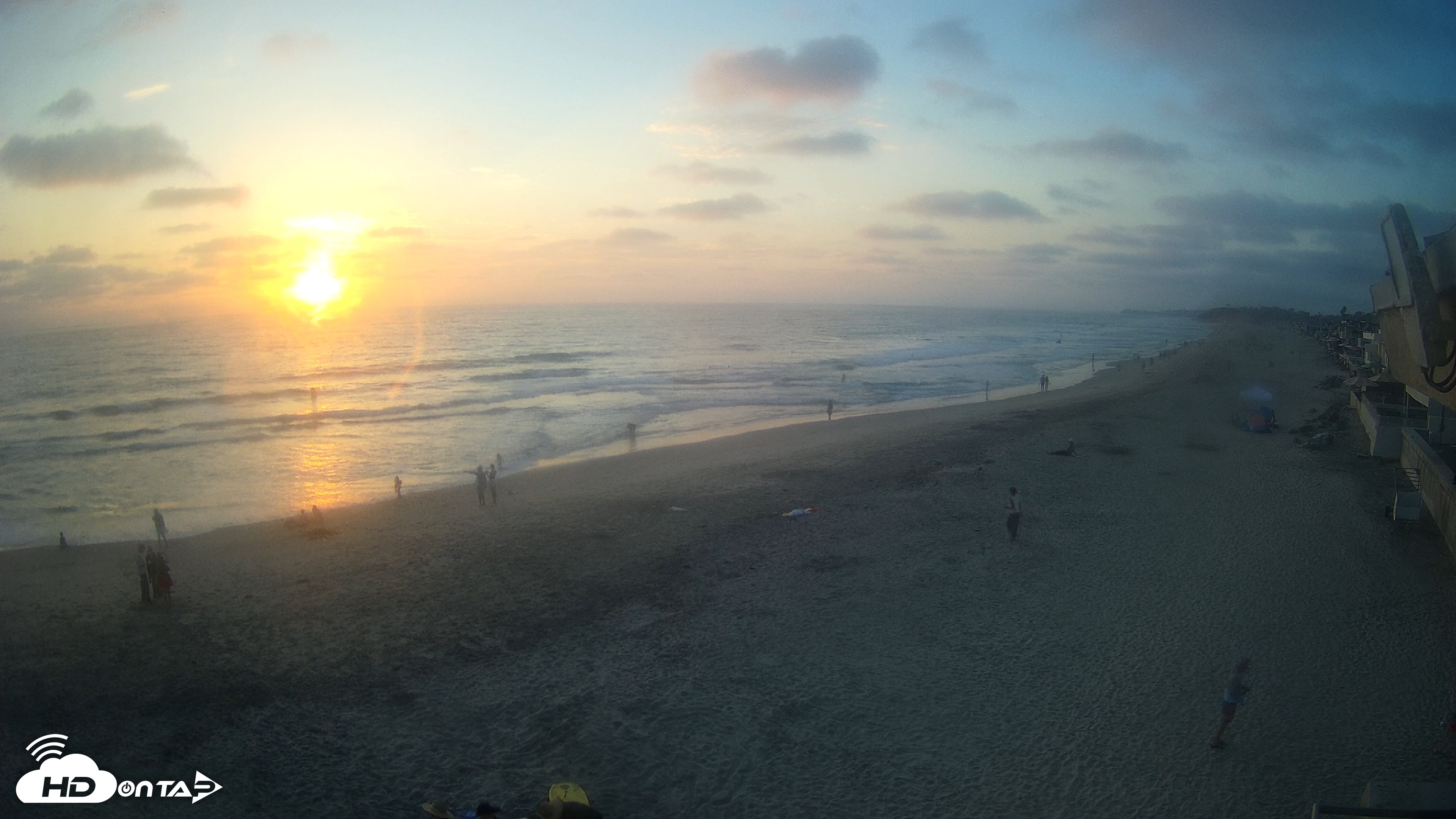 Snapshot of 17th St. Del Mar Beach - 4K NW View Live Cam taken Aug 5, 2026, 7:35pm PDT