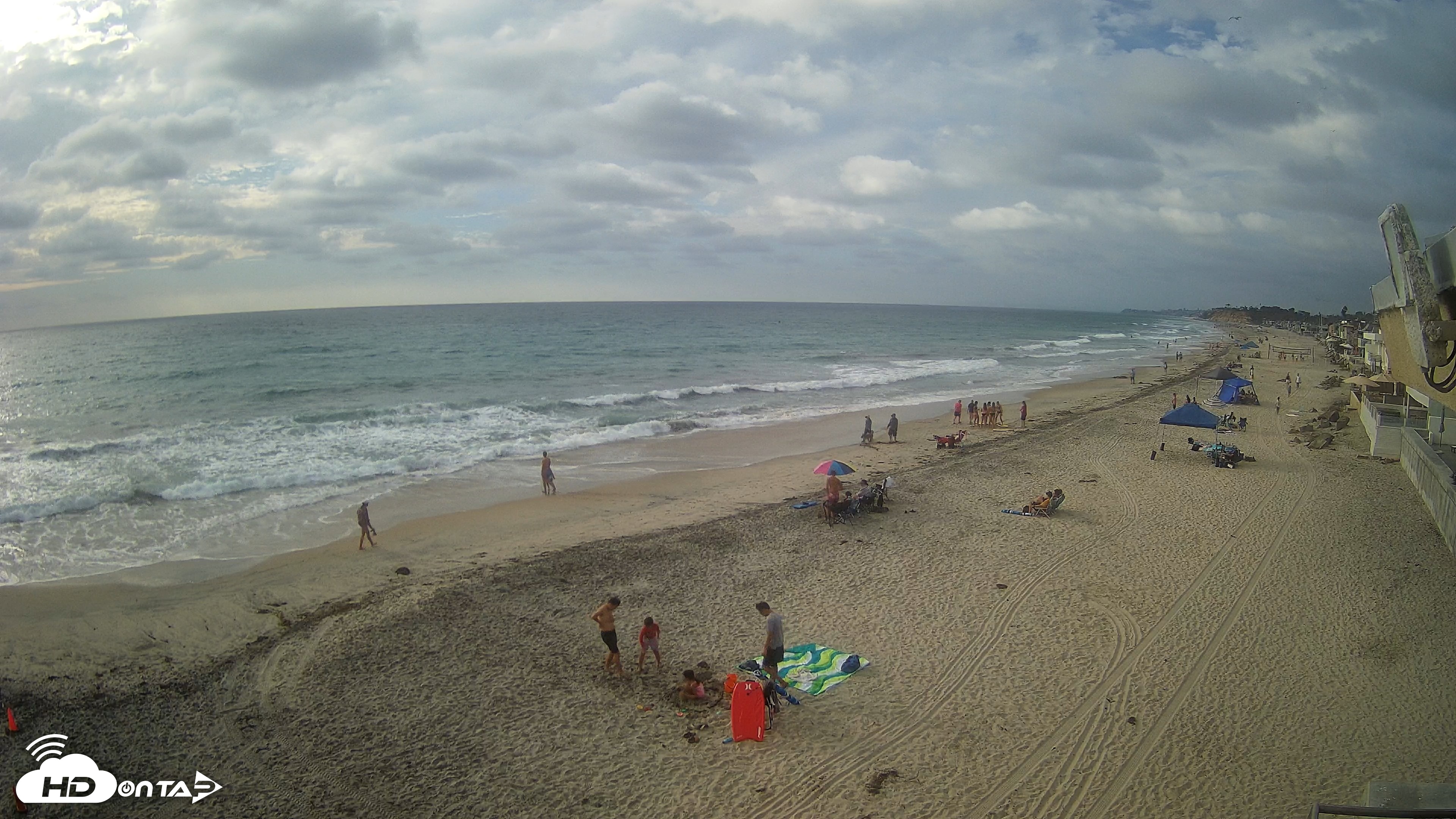 Snapshot of 17th St. Del Mar Beach - 4K NW View Live Cam taken Sep 20, 2026, 5:06pm PDT