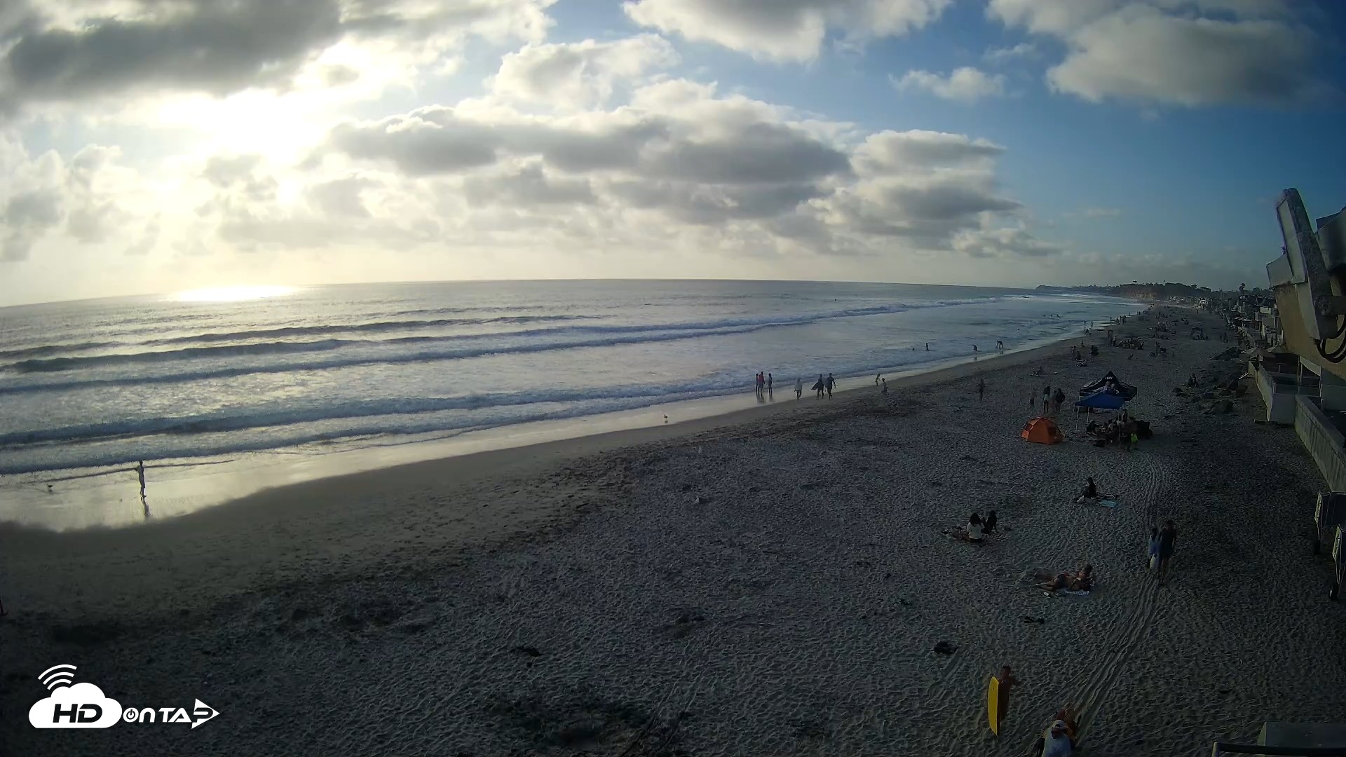 Snapshot of 17th St. Del Mar Beach - 4K NW View Live Cam taken Jun 7, 2026, 6:17pm PDT