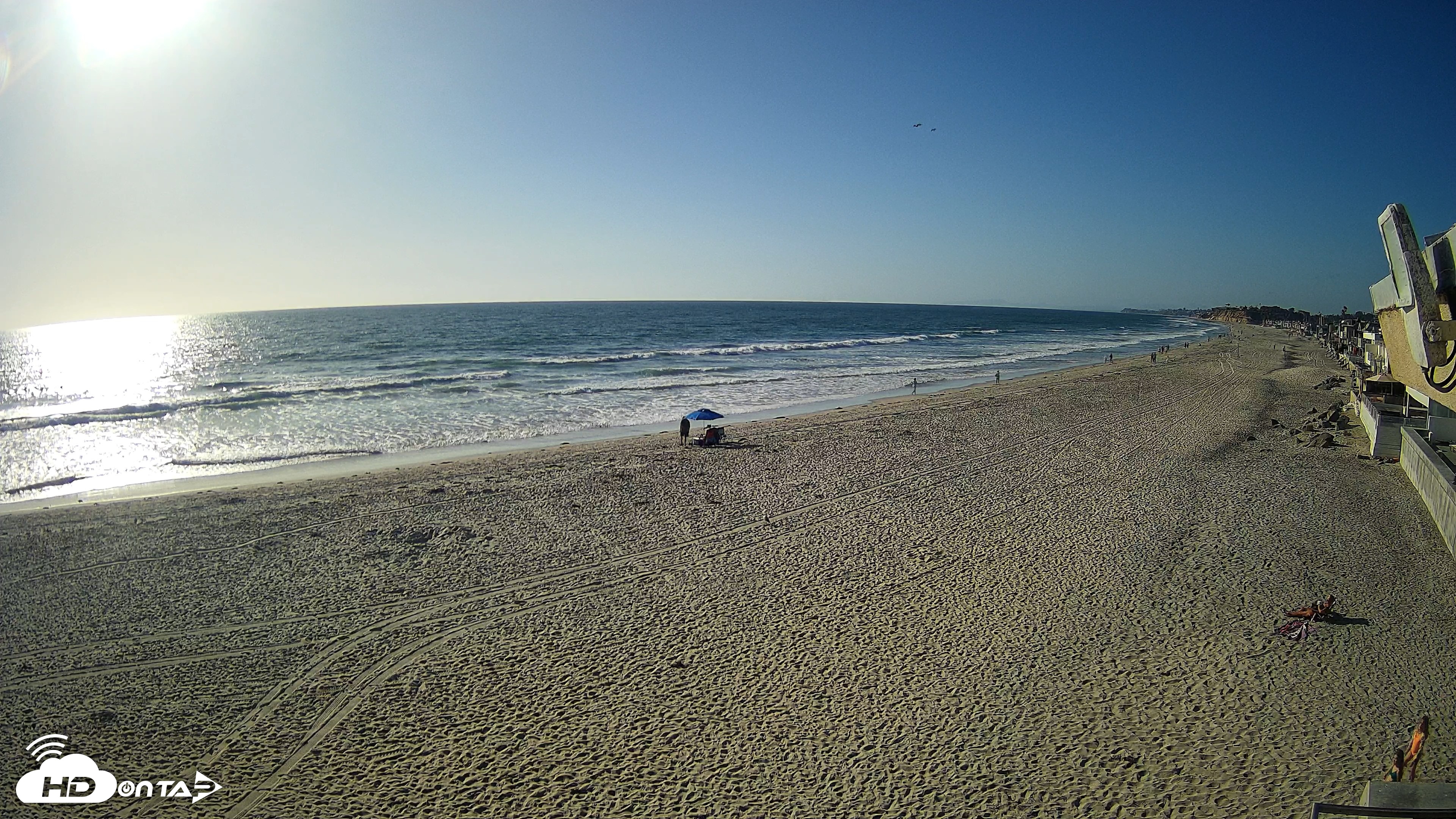 Snapshot of 17th St. Del Mar Beach - 4K NW View Live Cam taken Apr 28, 2026, 5:35pm PDT