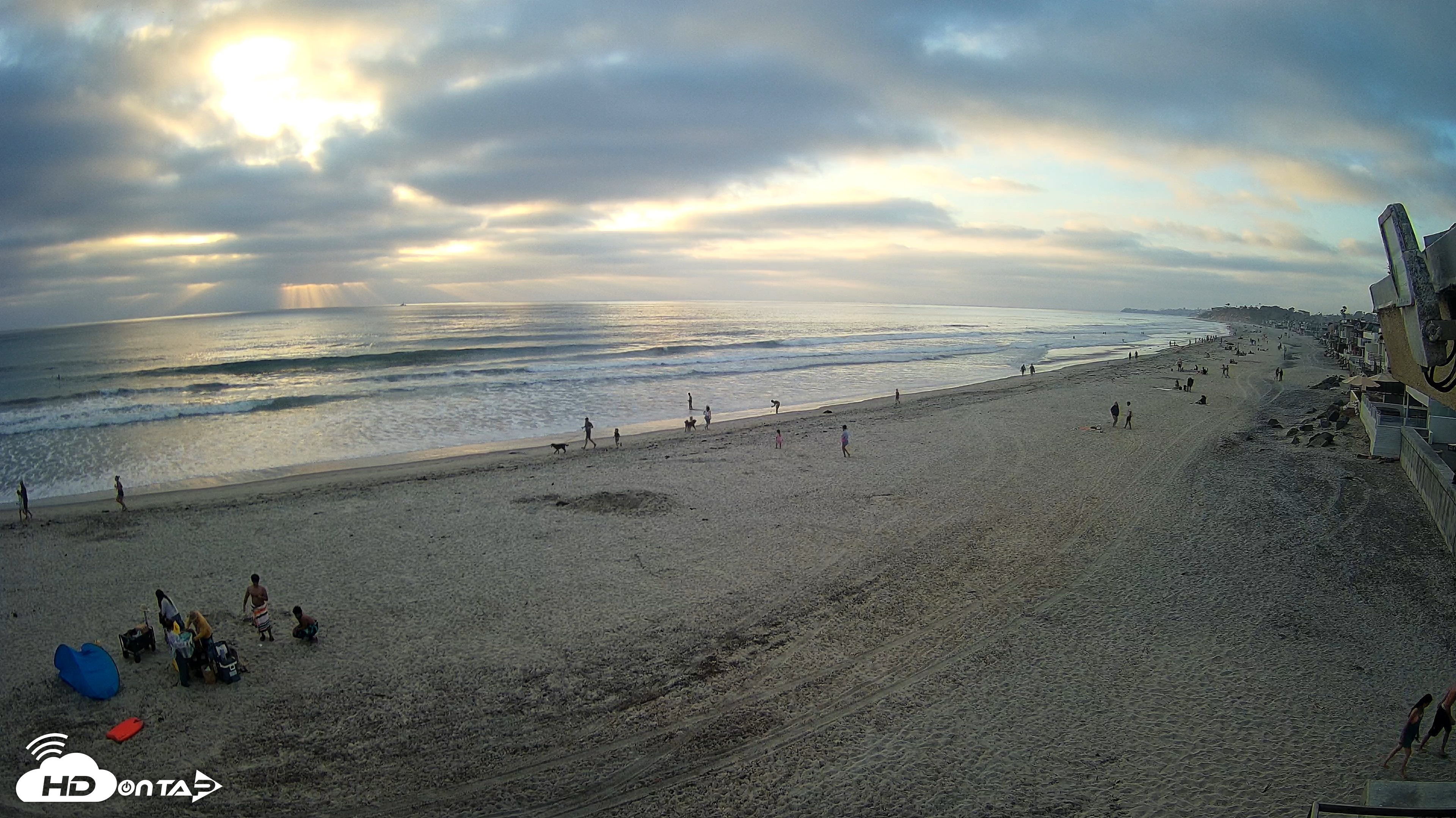 Snapshot of 17th St. Del Mar Beach - 4K NW View Live Cam taken May 9, 2026, 7:11pm PDT