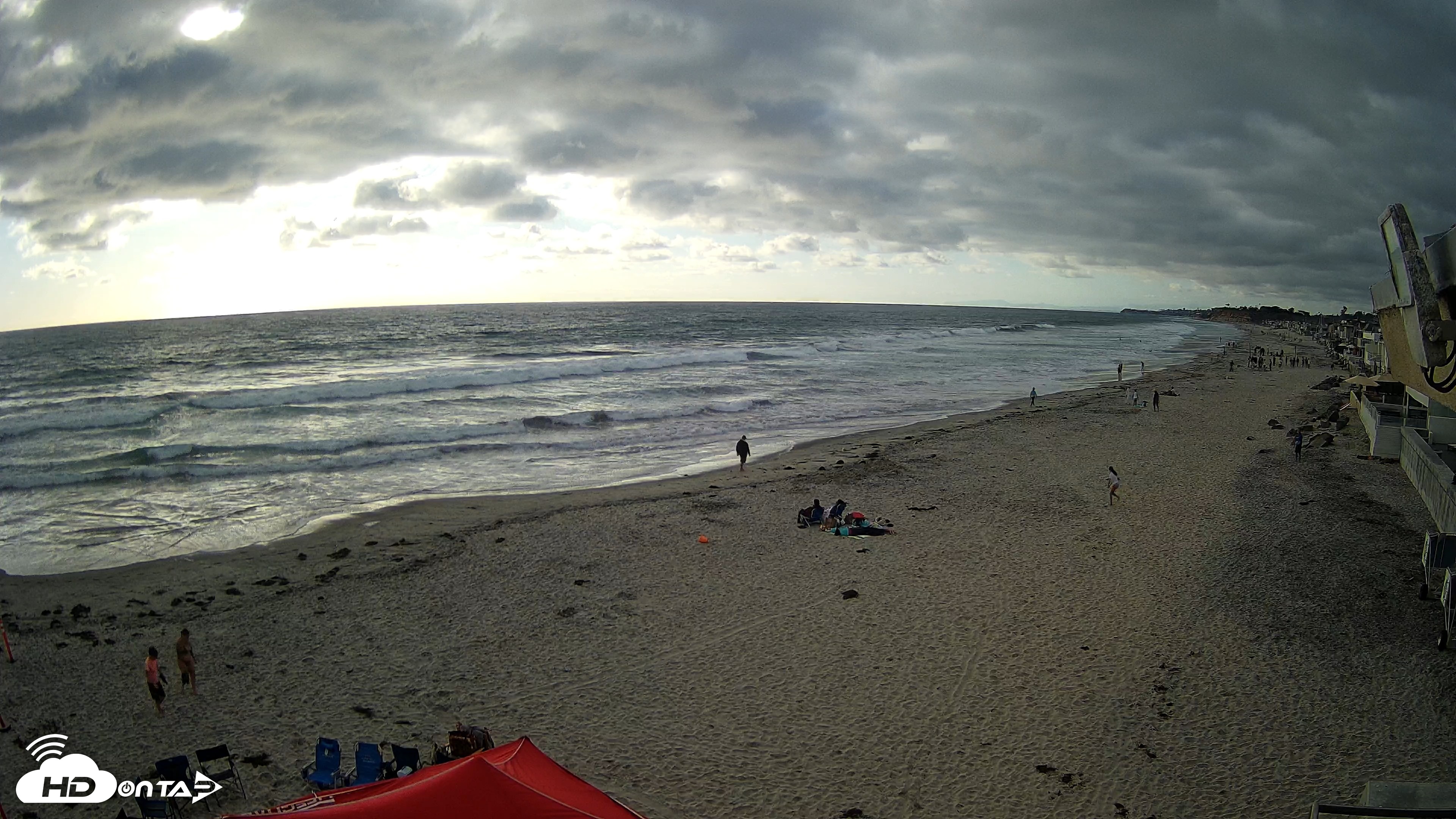 Snapshot of 17th St. Del Mar Beach - 4K NW View Live Cam taken May 25, 2026, 6:09pm PDT