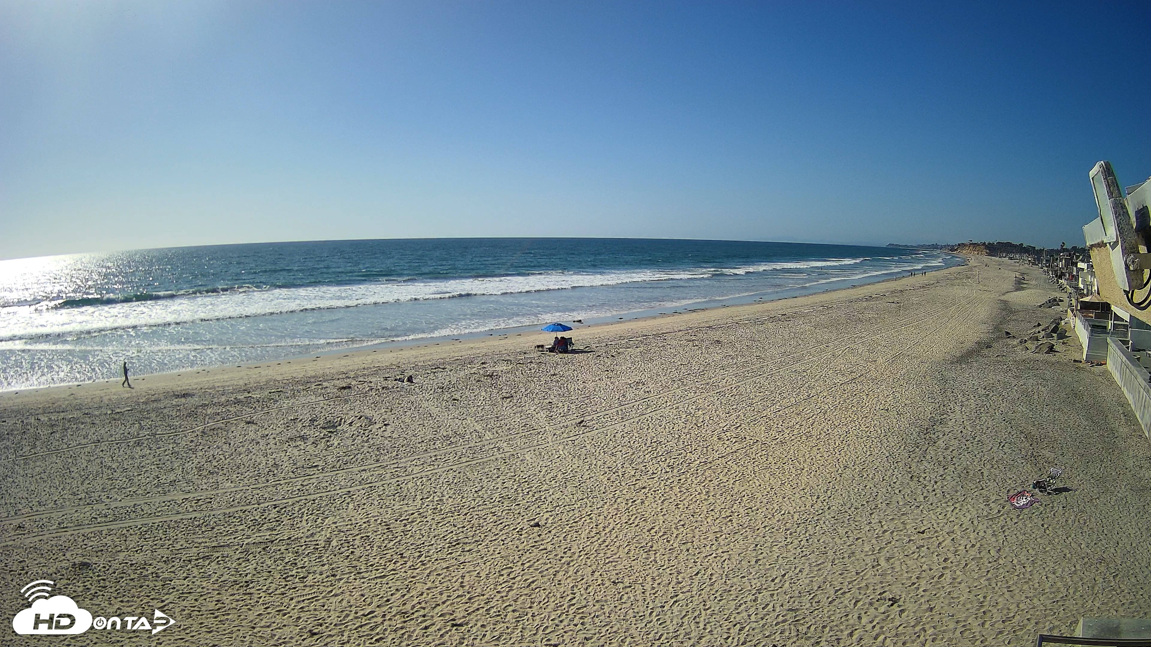 Snapshot of 17th St. Del Mar Beach - 4K NW View Live Cam taken Apr 28, 2026, 4:39pm PDT