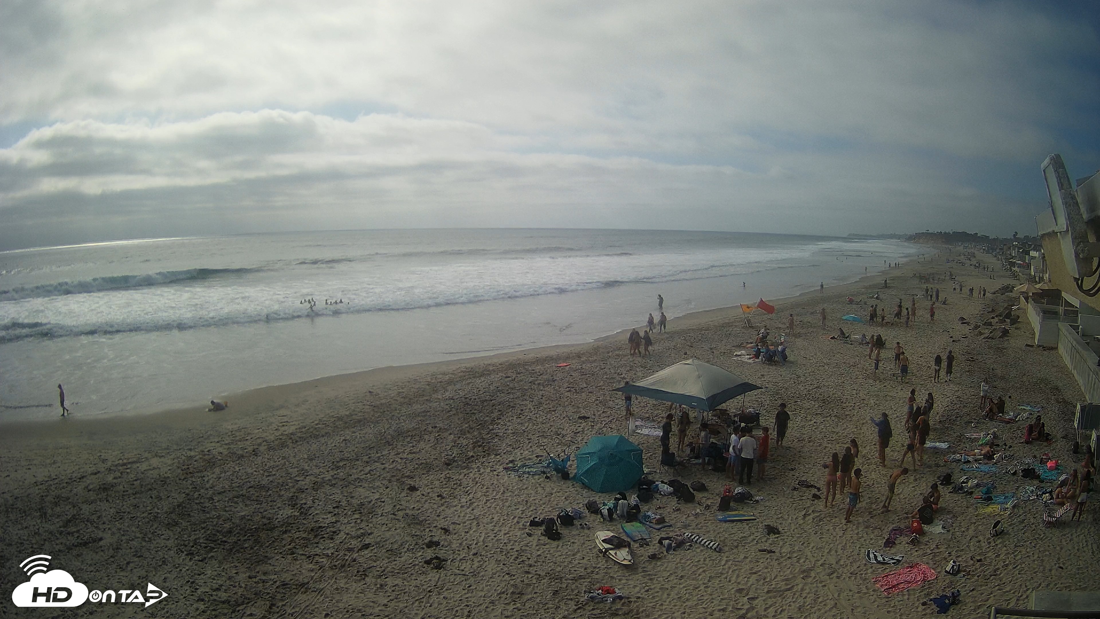 Snapshot of 17th St. Del Mar Beach - 4K NW View Live Cam taken Jun 5, 2026, 5:01pm PDT