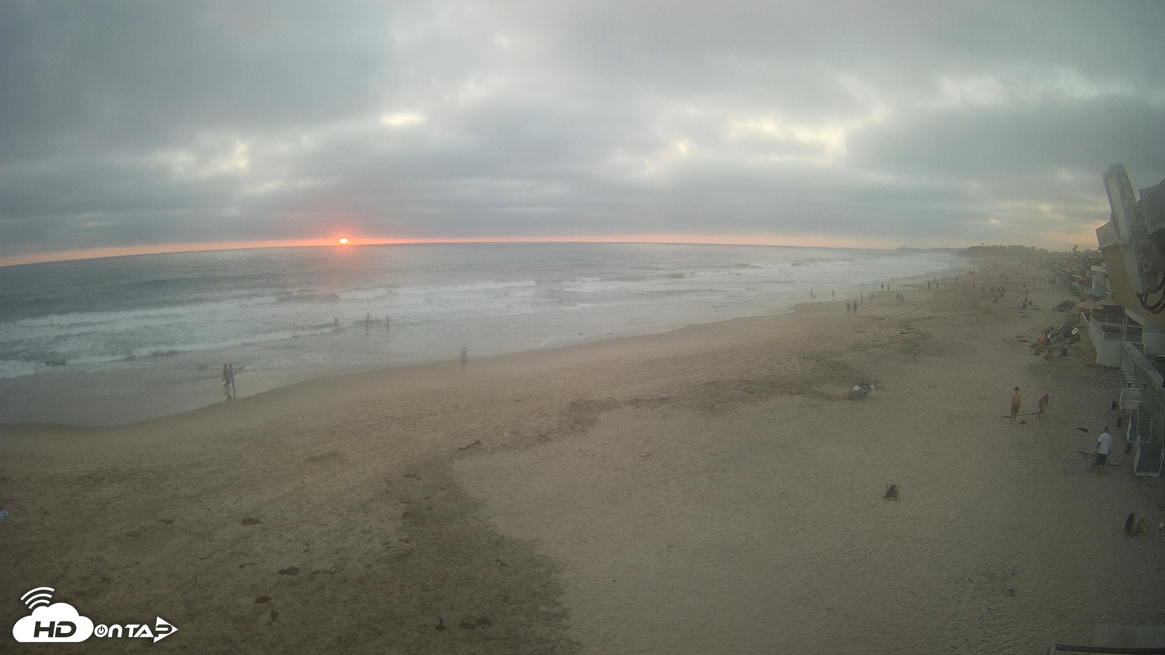 Snapshot of 17th St. Del Mar Beach - 4K NW View Live Cam taken Jul 7, 2026, 7:58pm PDT