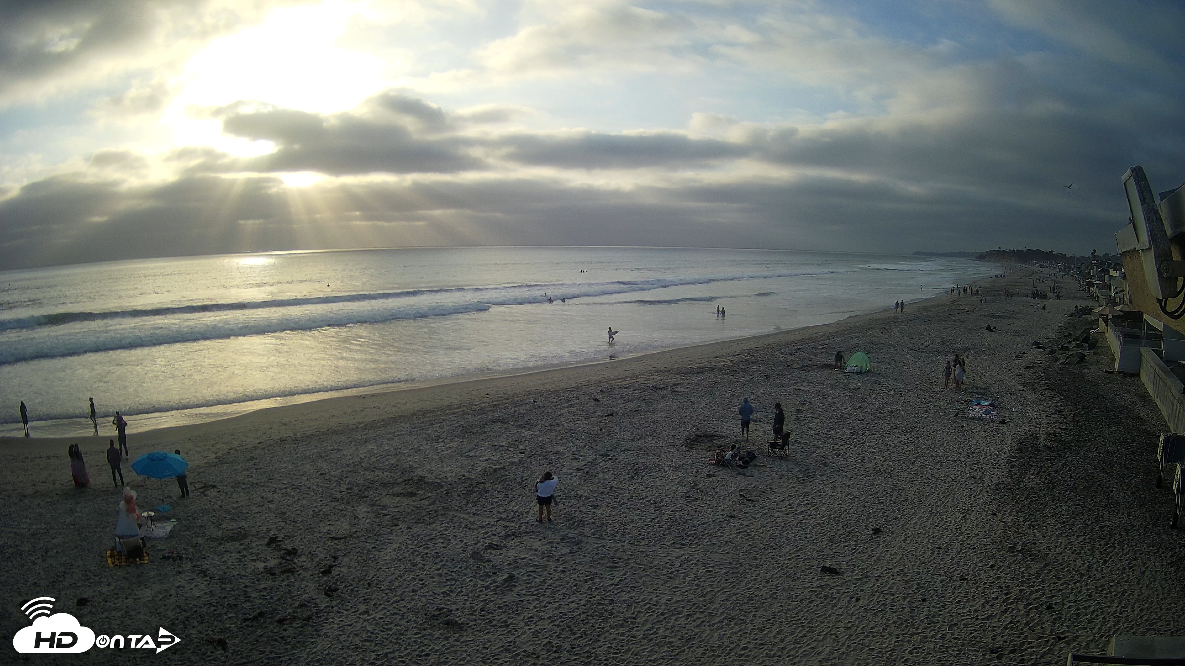 Snapshot of 17th St. Del Mar Beach - 4K NW View Live Cam taken Jun 4, 2026, 6:57pm PDT