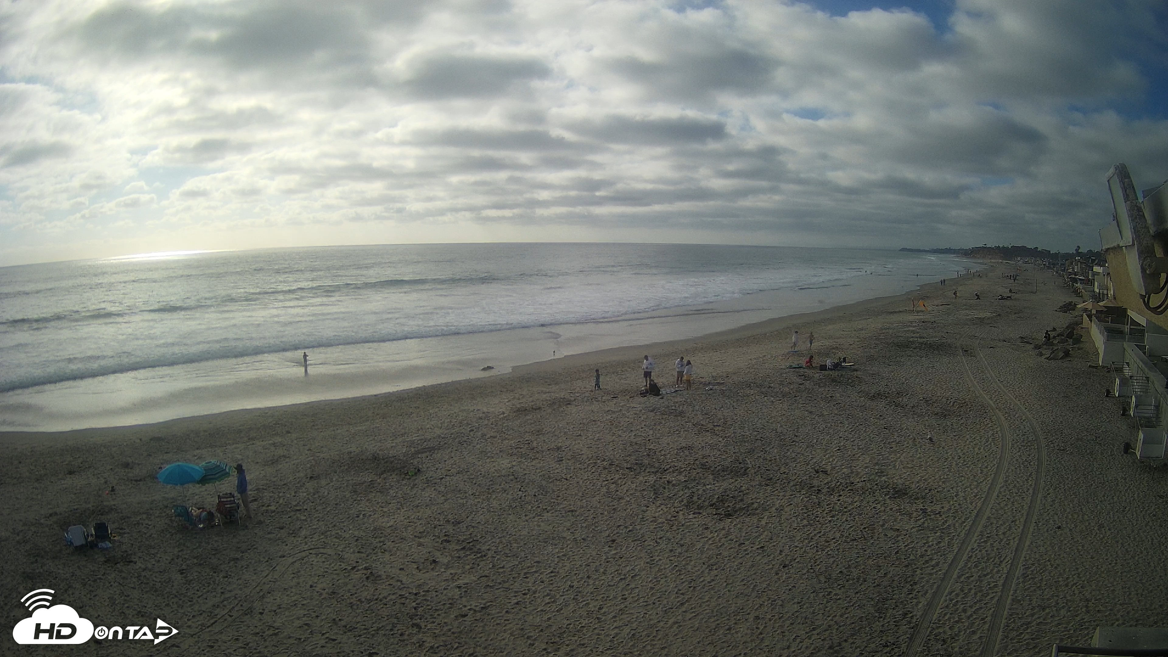 Snapshot of 17th St. Del Mar Beach - 4K NW View Live Cam taken Jul 1, 2026, 5:56pm PDT