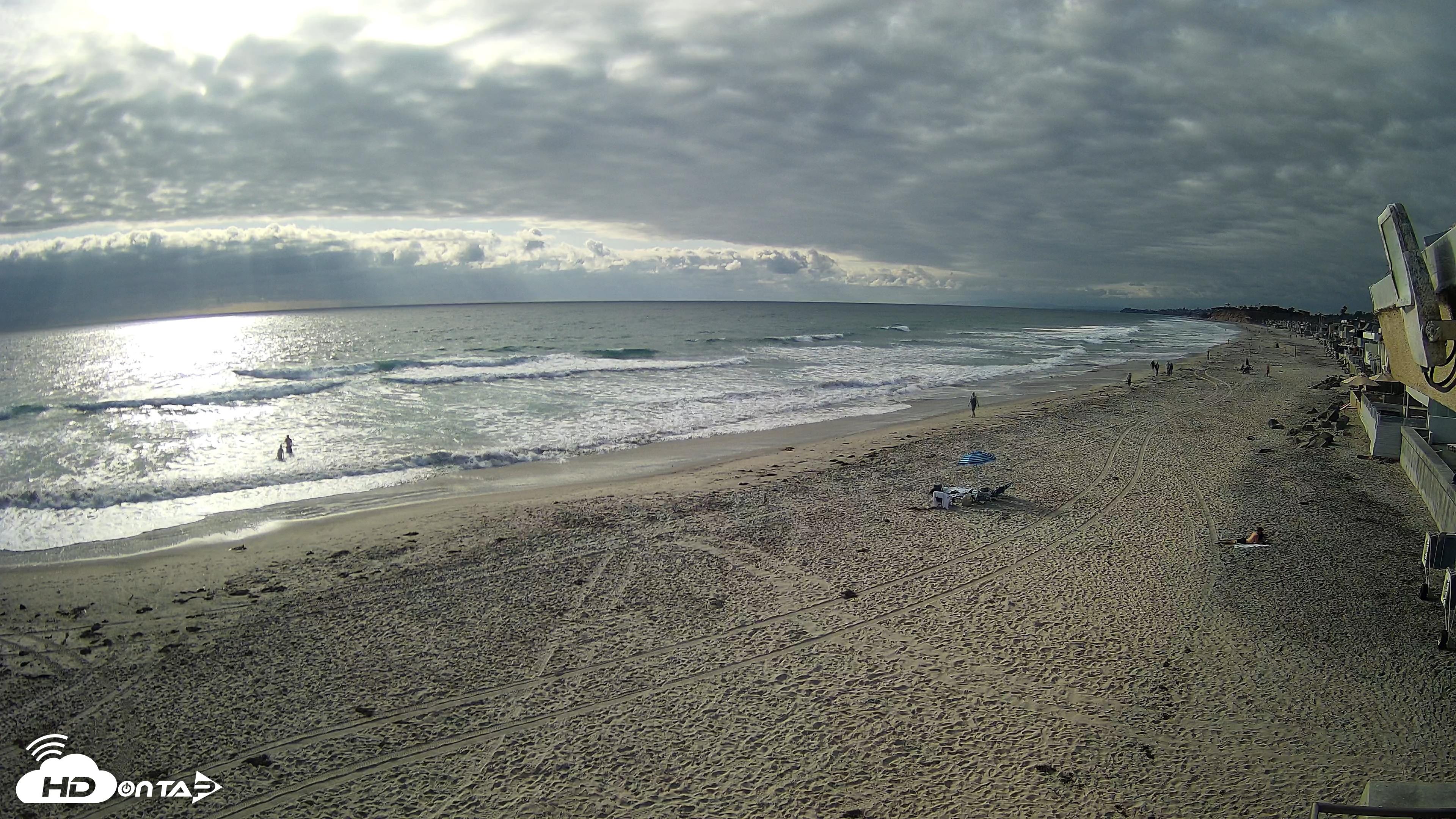 Snapshot of 17th St. Del Mar Beach - 4K NW View Live Cam taken May 26, 2026, 5:40pm PDT