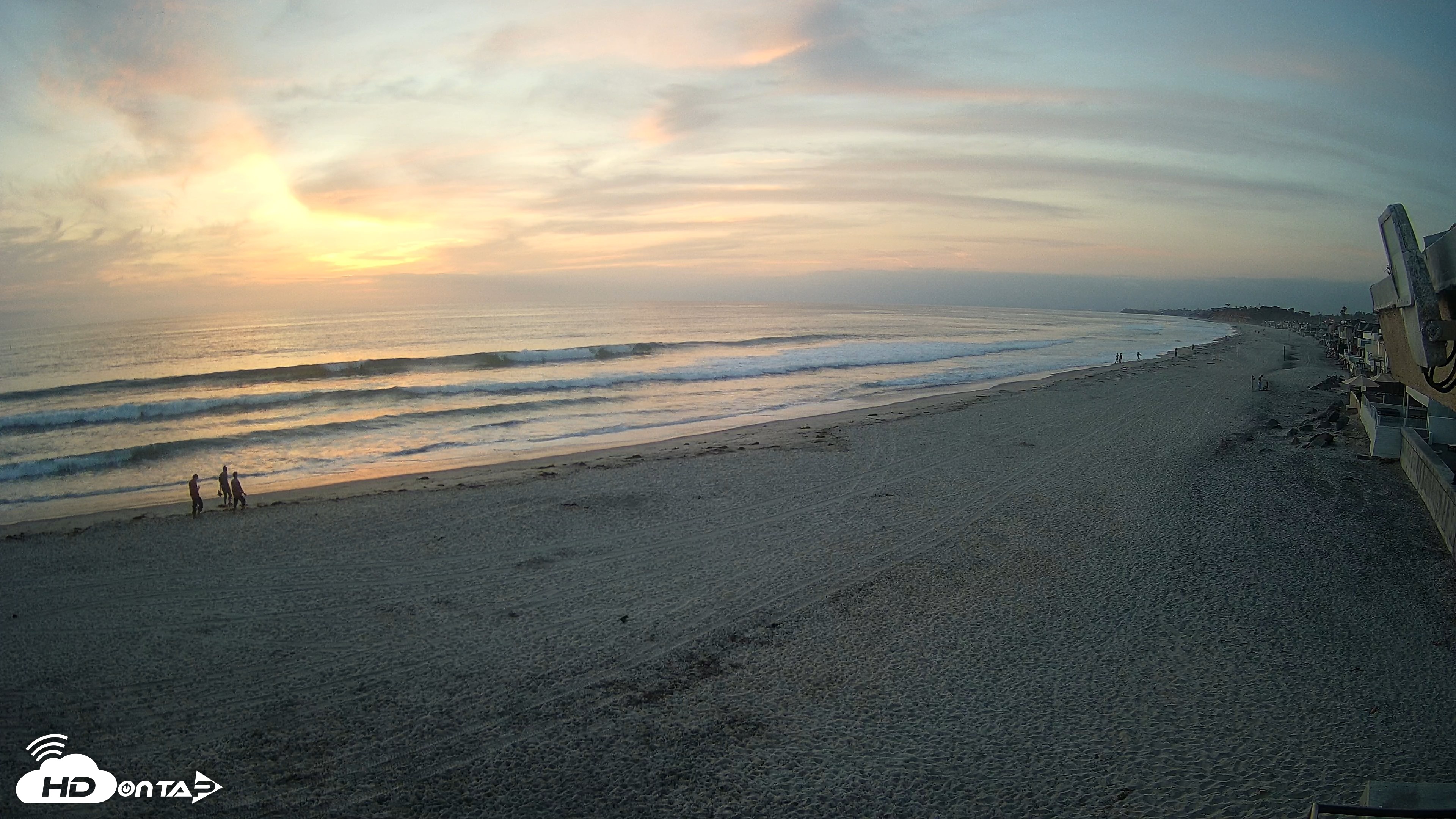 Snapshot of 17th St. Del Mar Beach - 4K NW View Live Cam taken May 12, 2026, 7:44pm PDT