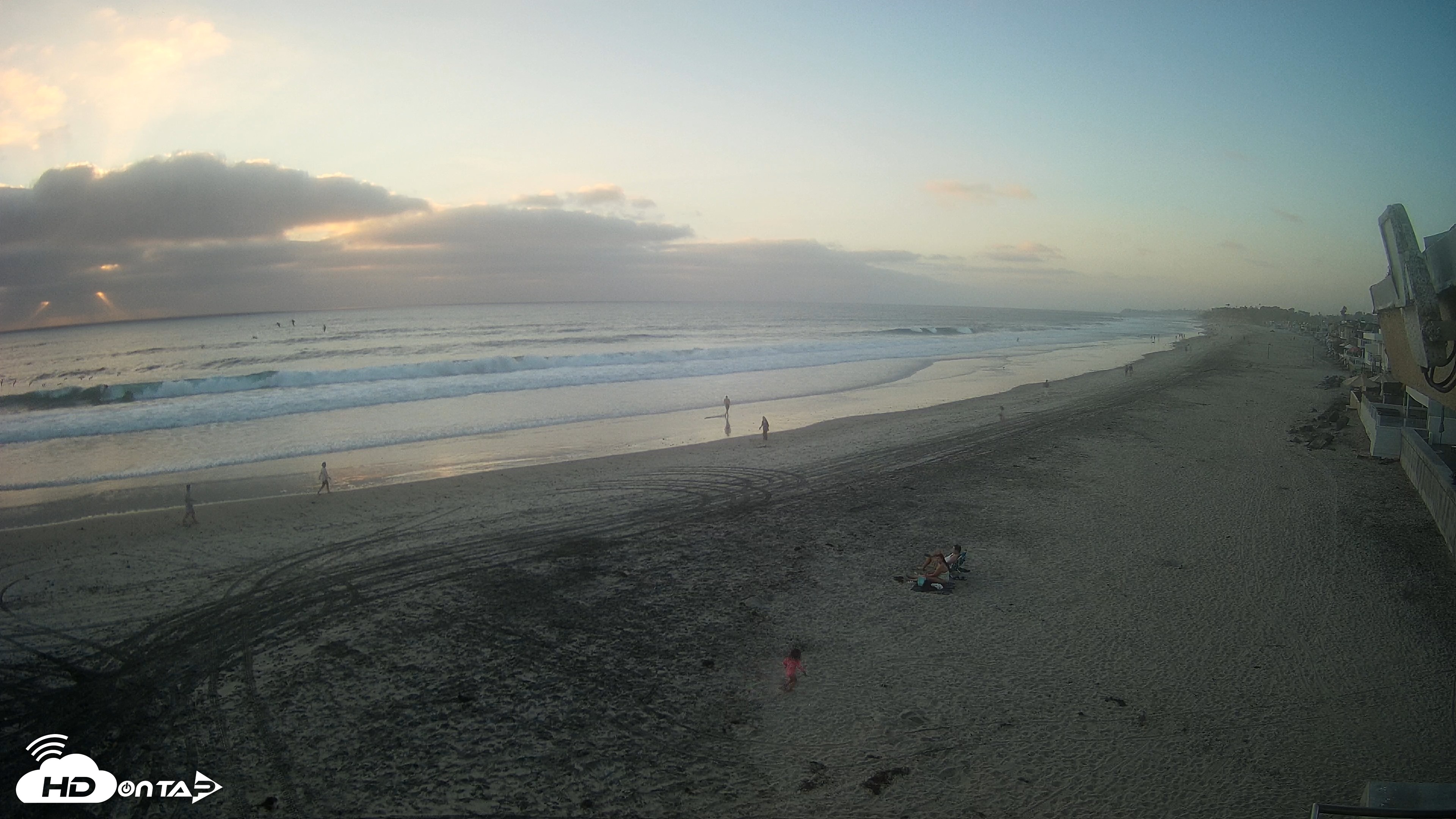 Snapshot of 17th St. Del Mar Beach - 4K NW View Live Cam taken Sep 14, 2026, 6:40pm PDT