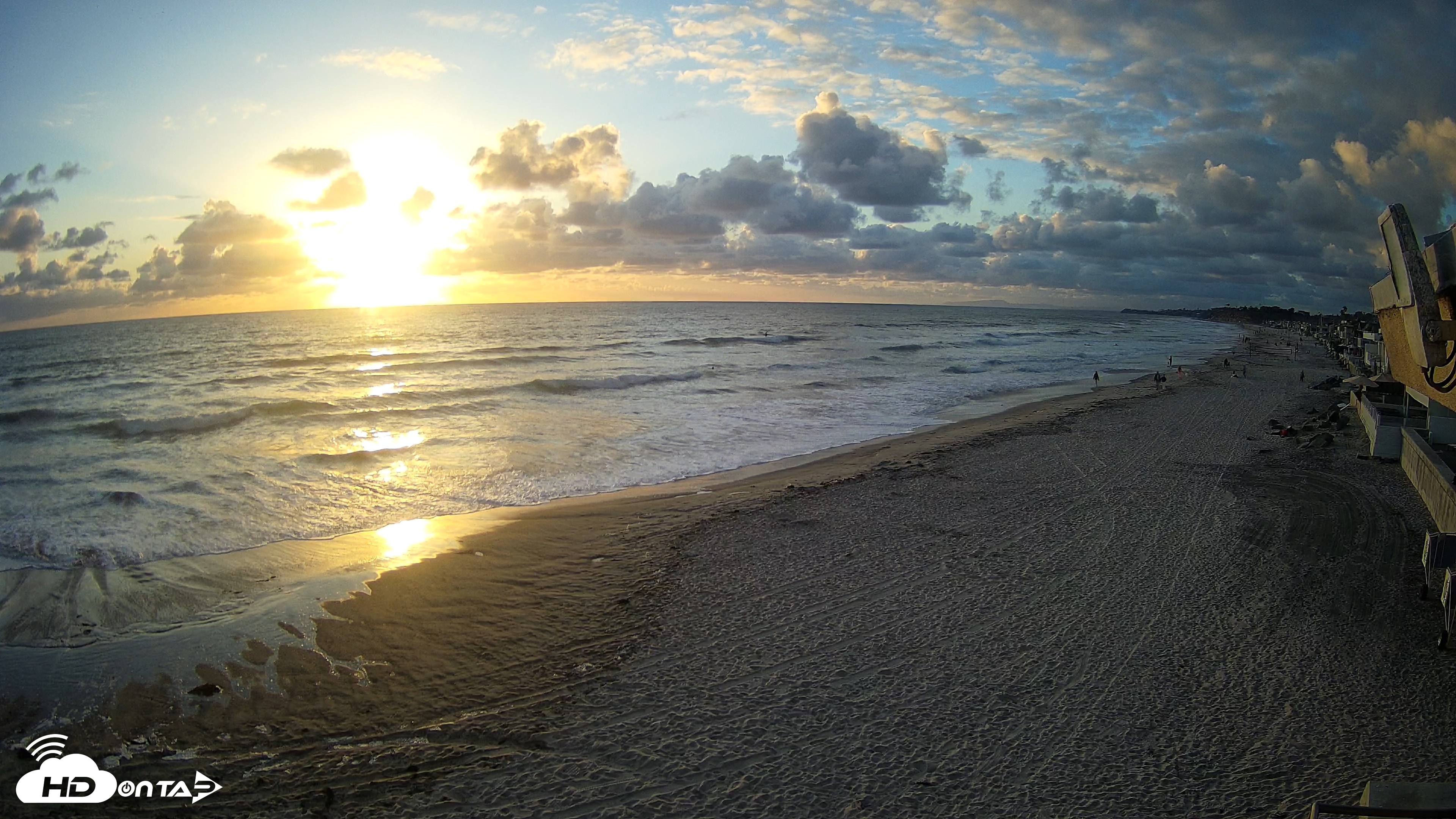 Snapshot of 17th St. Del Mar Beach - 4K NW View Live Cam taken May 27, 2026, 7:32pm PDT