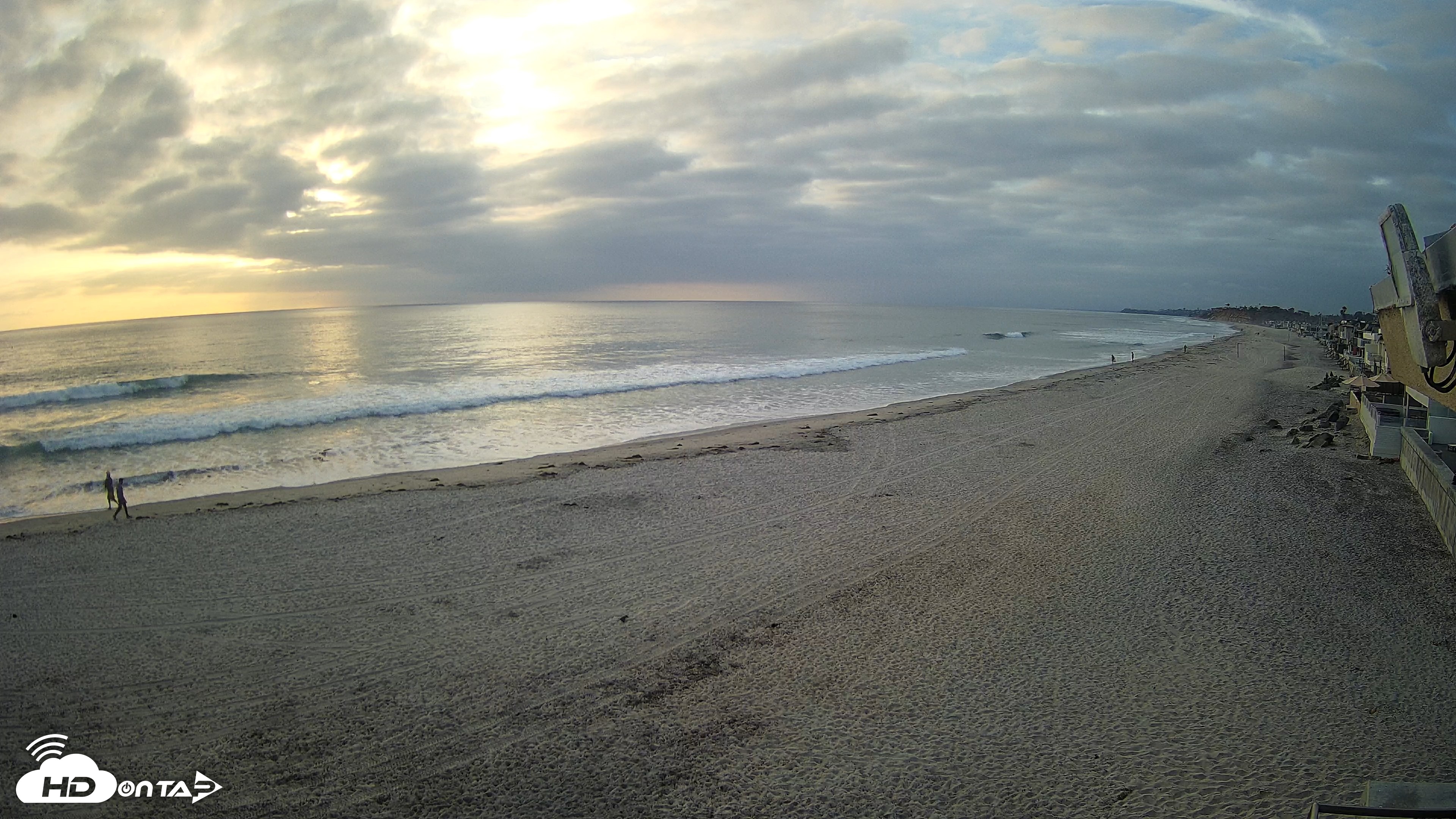 Snapshot of 17th St. Del Mar Beach - 4K NW View Live Cam taken May 12, 2026, 7:08pm PDT