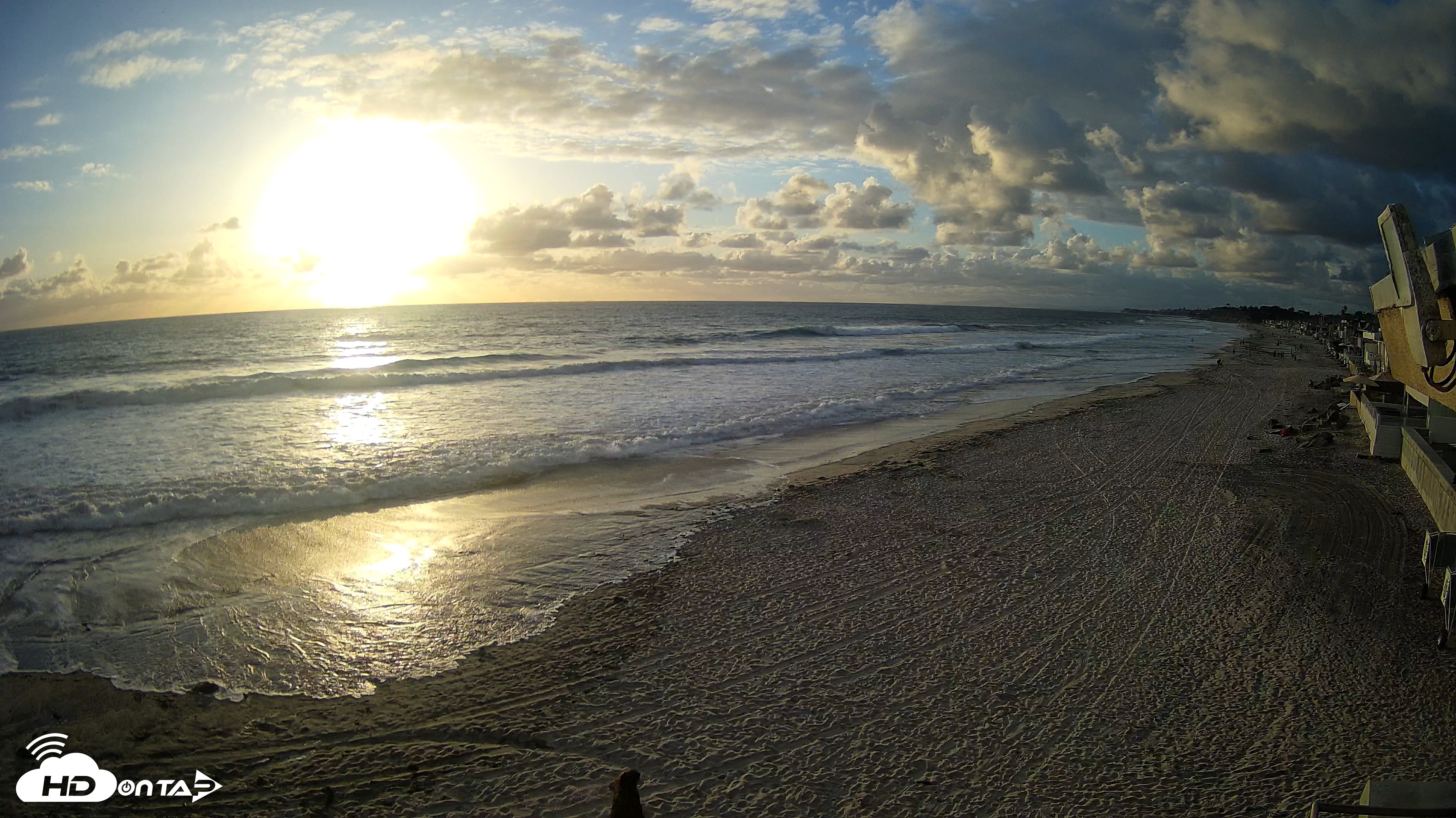 Snapshot of 17th St. Del Mar Beach - 4K NW View Live Cam taken May 27, 2026, 7:20pm PDT