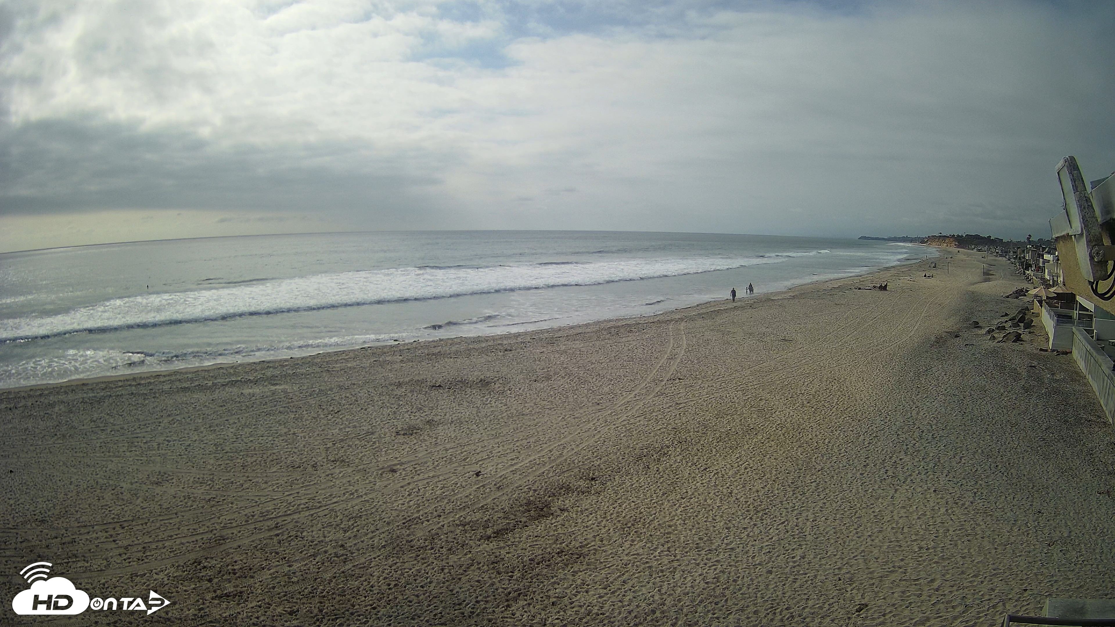 Snapshot of 17th St. Del Mar Beach - 4K NW View Live Cam taken May 12, 2026, 4:38pm PDT