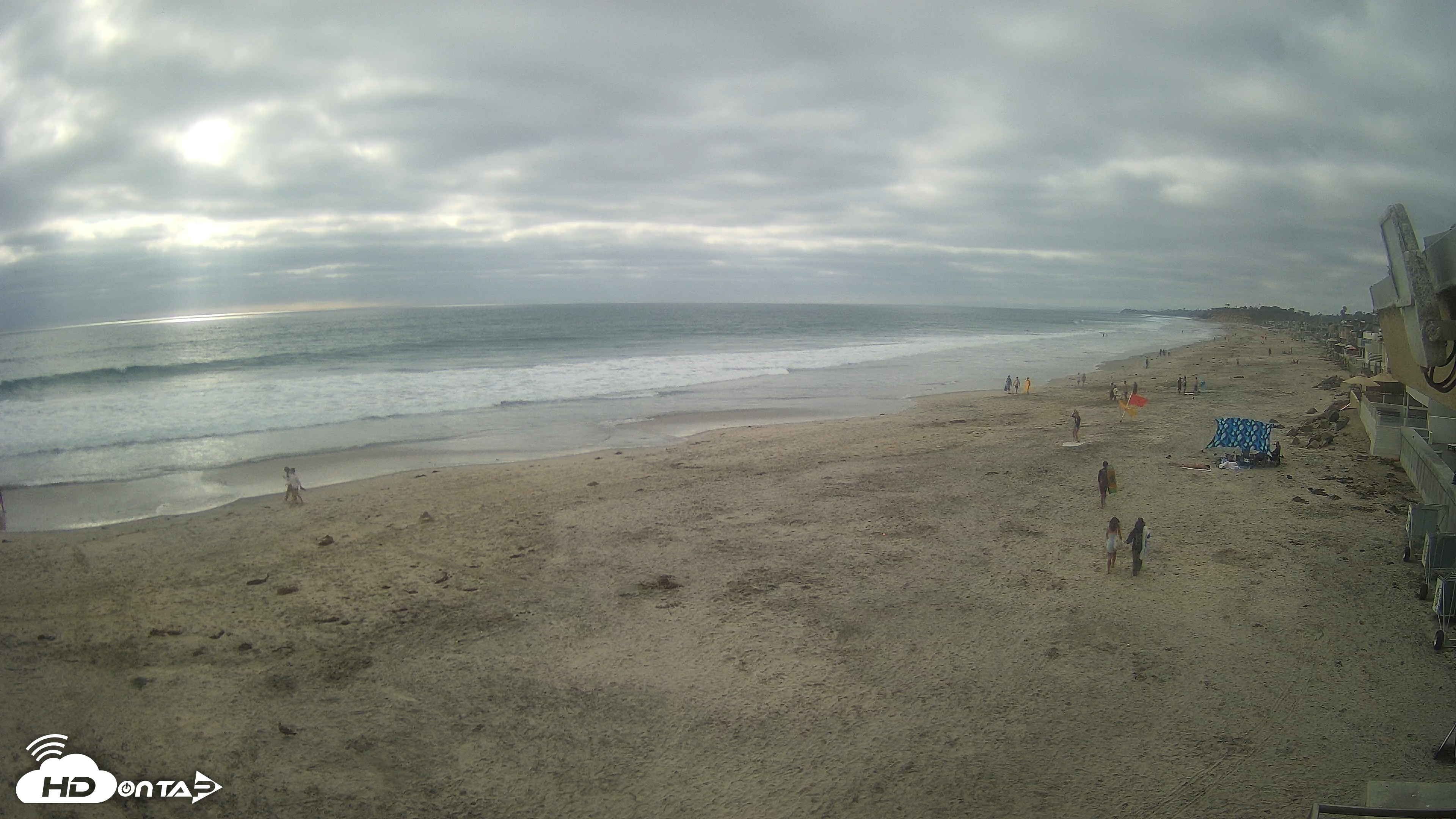 Snapshot of 17th St. Del Mar Beach - 4K NW View Live Cam taken Jun 17, 2026, 5:36pm PDT