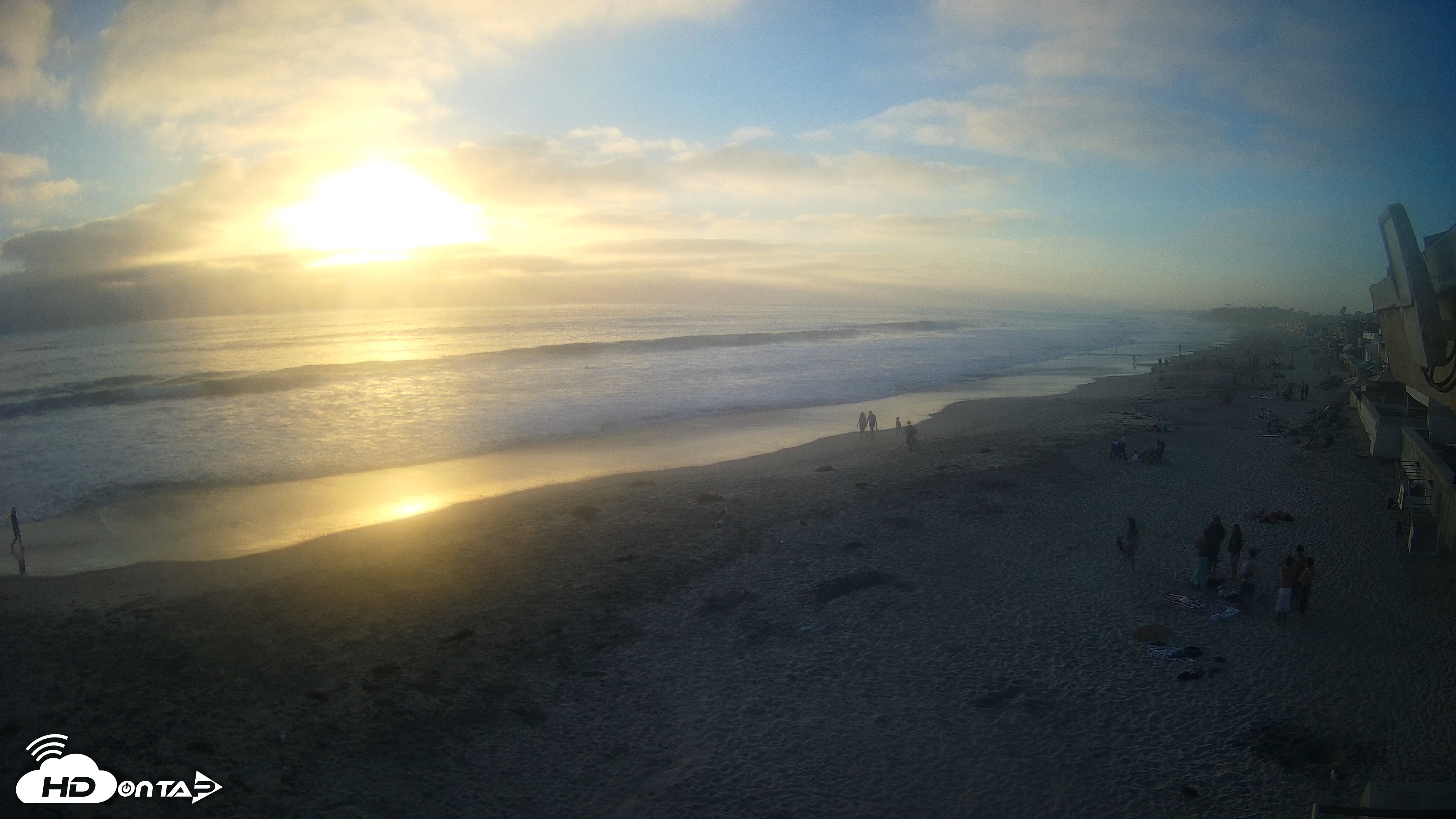 Snapshot of 17th St. Del Mar Beach - 4K NW View Live Cam taken Jul 8, 2026, 7:36pm PDT