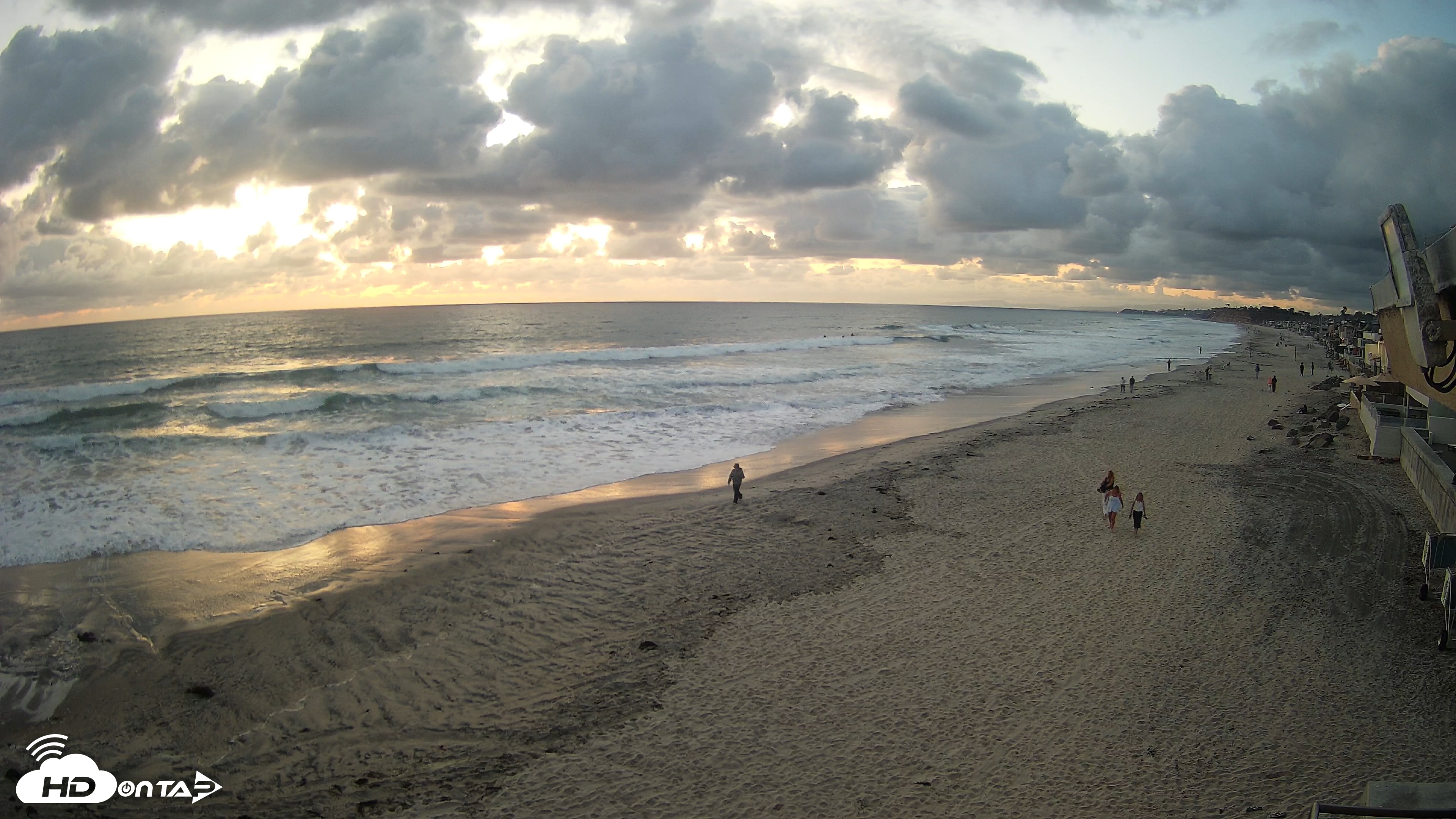 Snapshot of 17th St. Del Mar Beach - 4K NW View Live Cam taken May 27, 2026, 8:00pm PDT