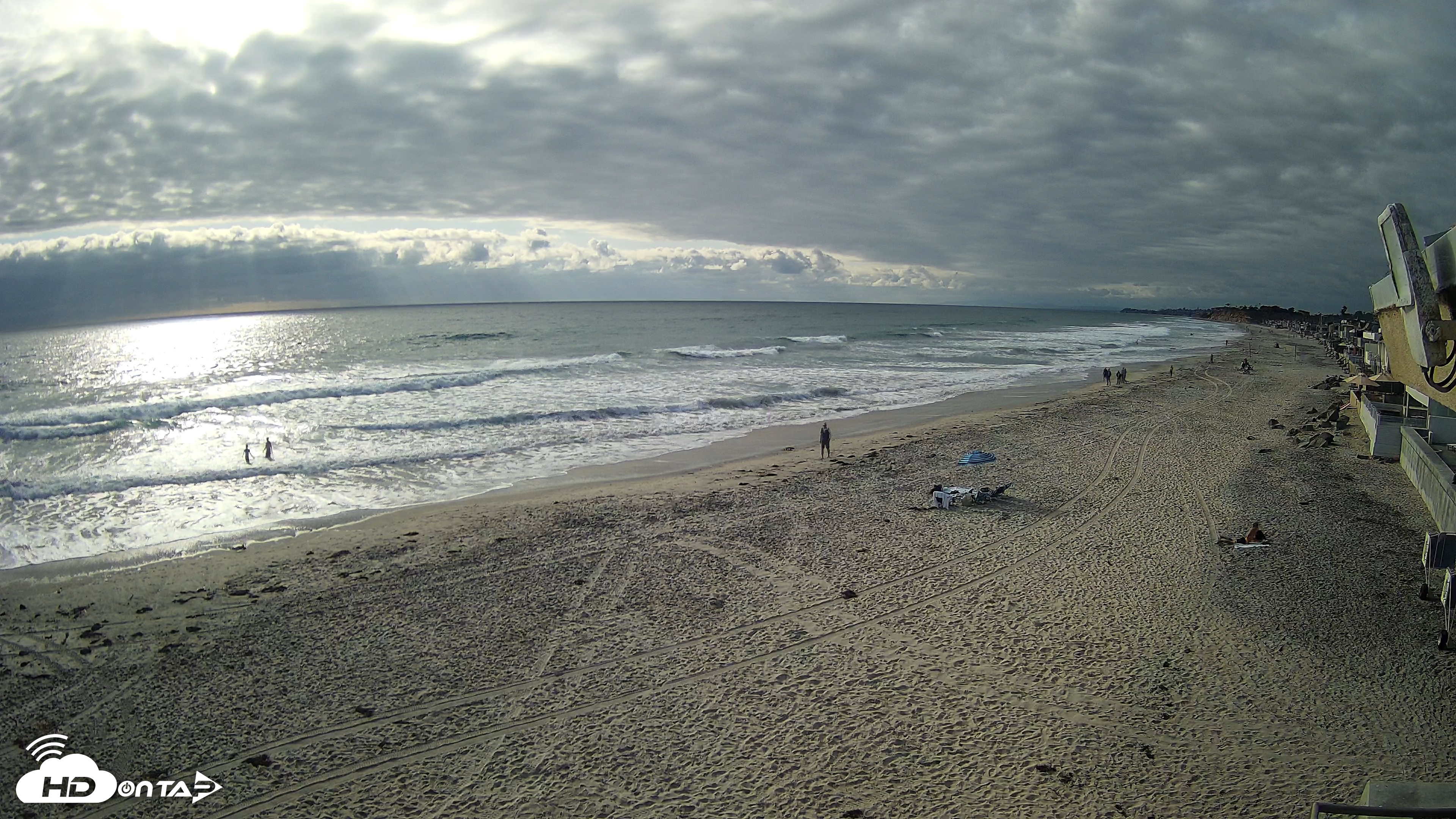 Snapshot of 17th St. Del Mar Beach - 4K NW View Live Cam taken May 26, 2026, 5:41pm PDT