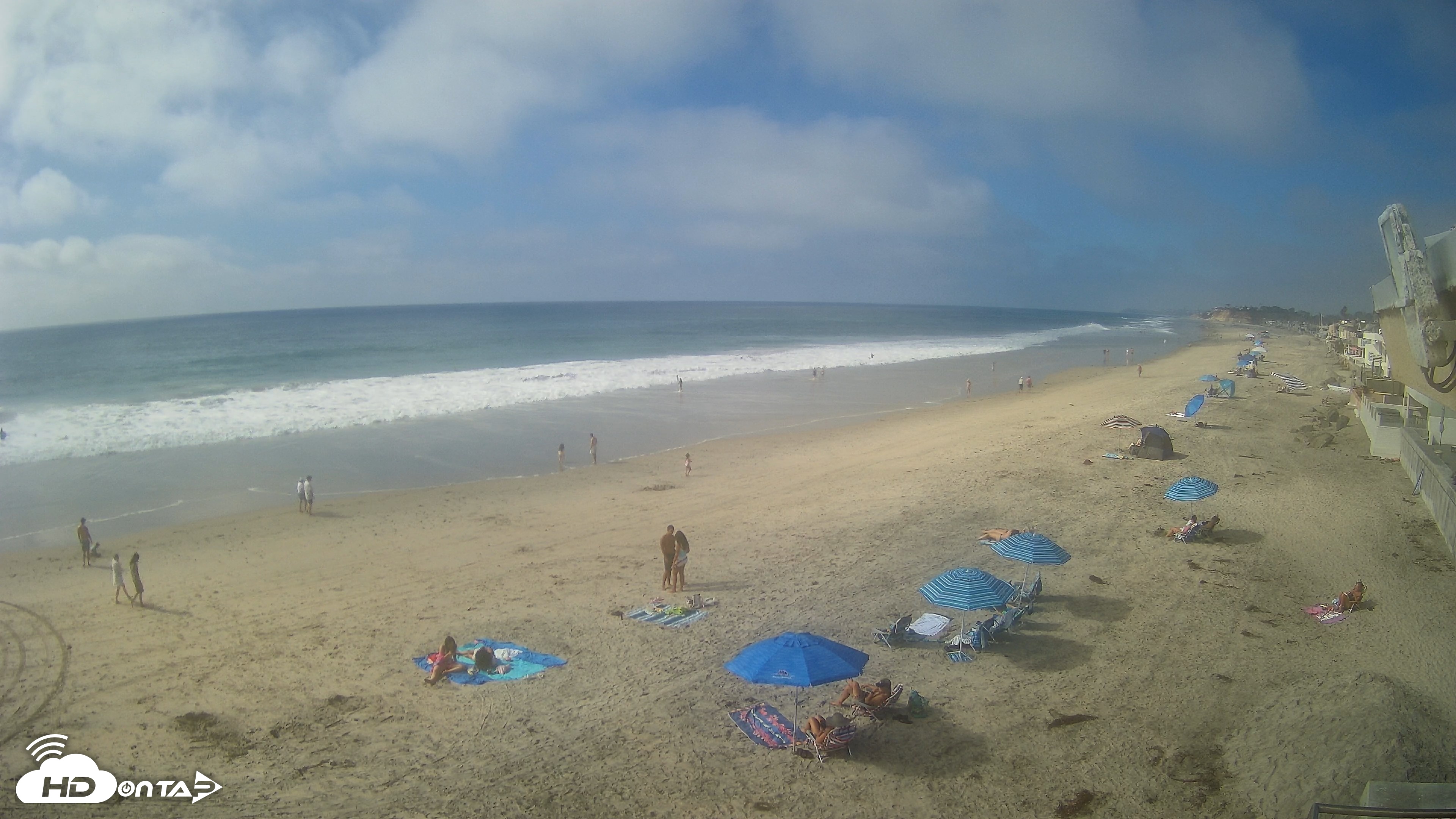 Snapshot of 17th St. Del Mar Beach - 4K NW View Live Cam taken Oct 8, 2026, 3:22pm PDT