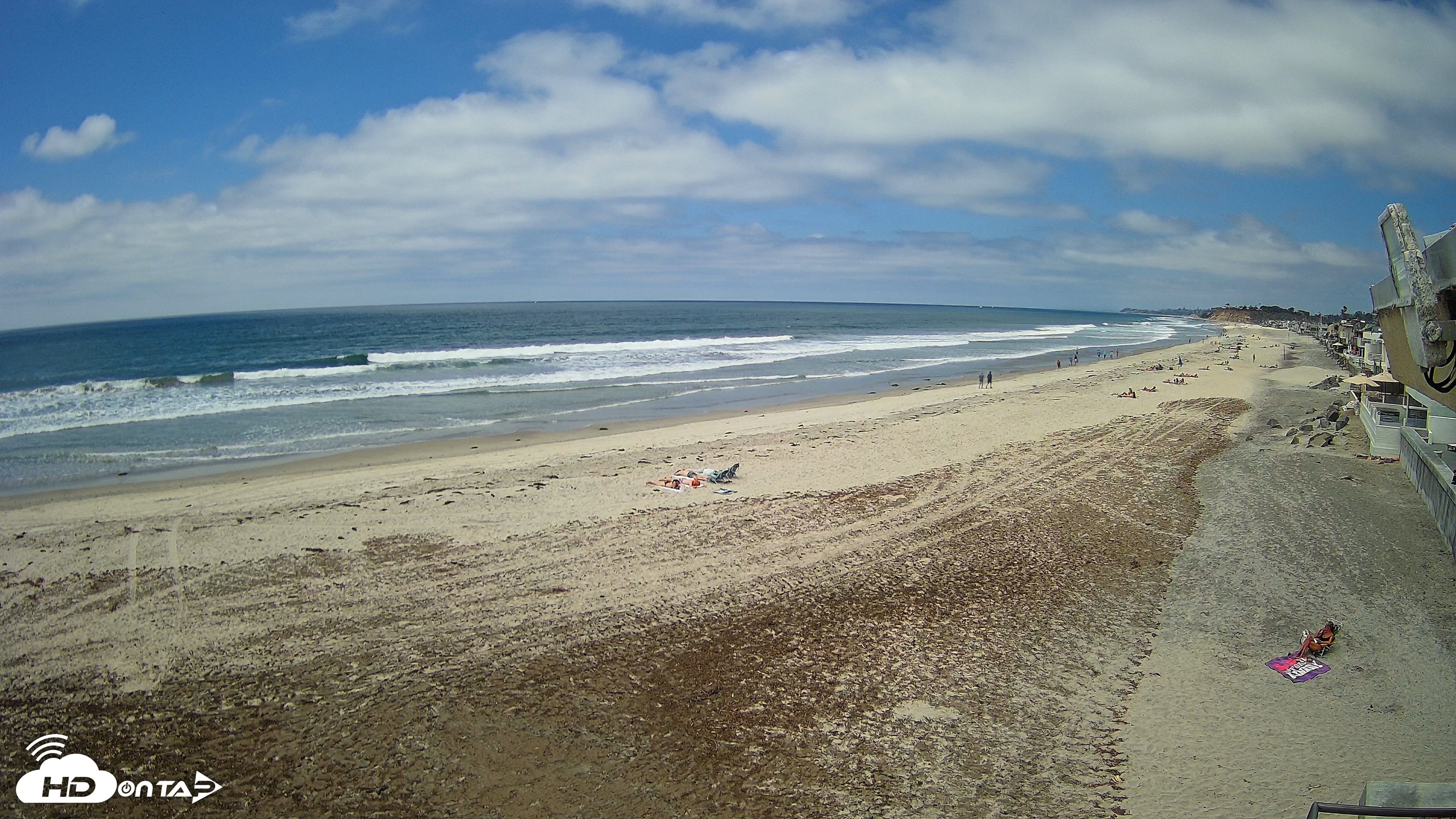 Snapshot of 17th St. Del Mar Beach - 4K NW View Live Cam taken May 7, 2026, 1:28pm PDT