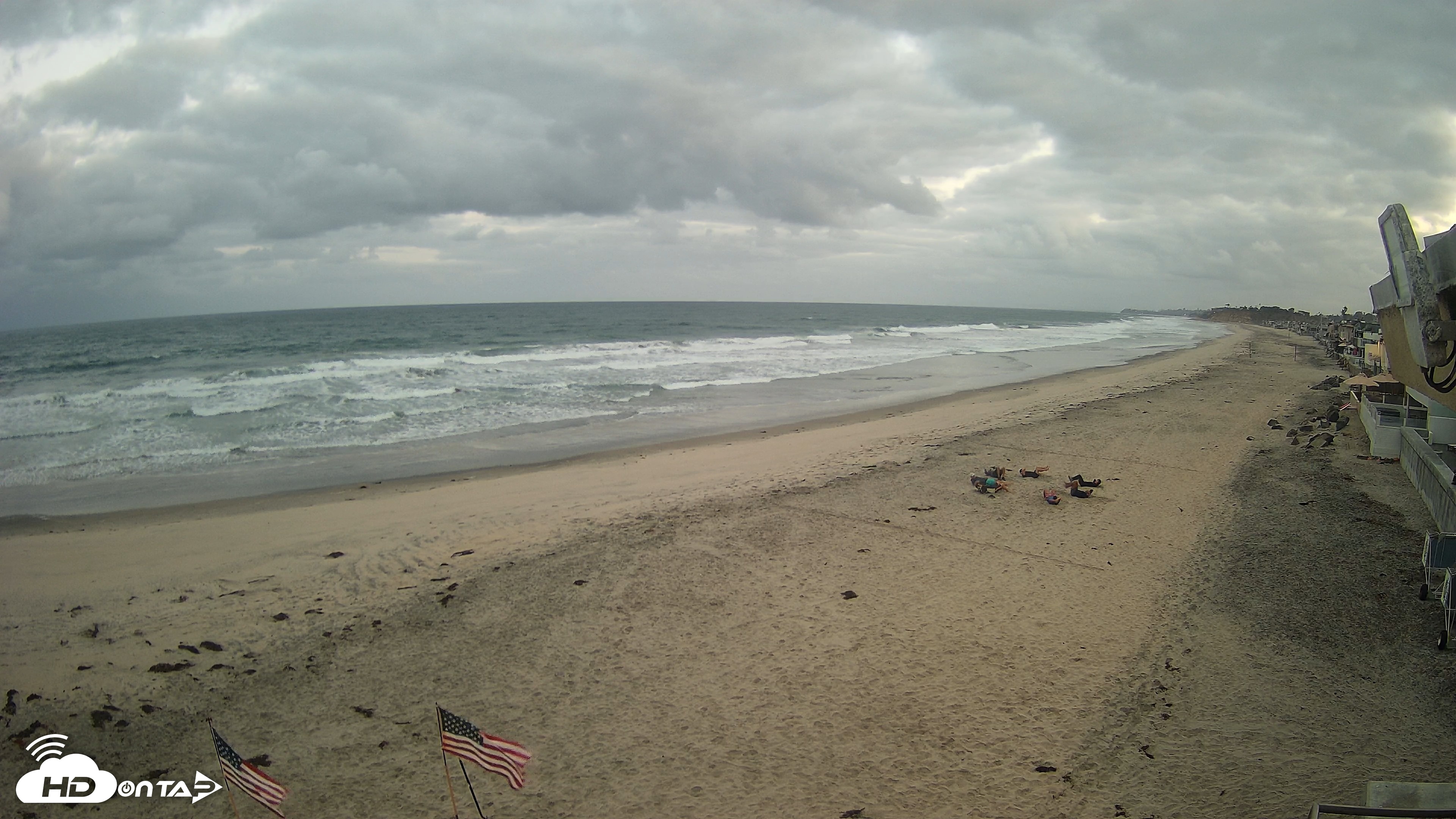 Snapshot of 17th St. Del Mar Beach - 4K NW View Live Cam taken May 27, 2026, 5:39am PDT