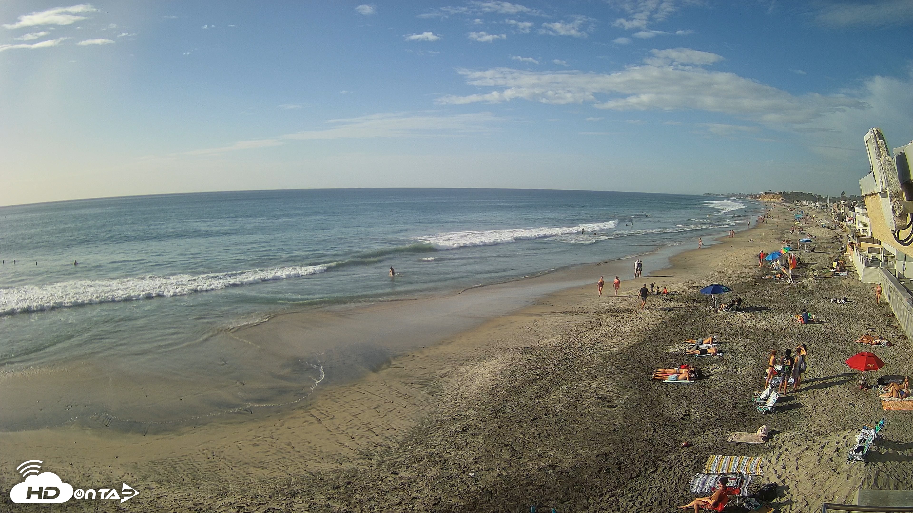 Snapshot of 17th St. Del Mar Beach - 4K NW View Live Cam taken Oct 17, 2026, 4:16pm PDT