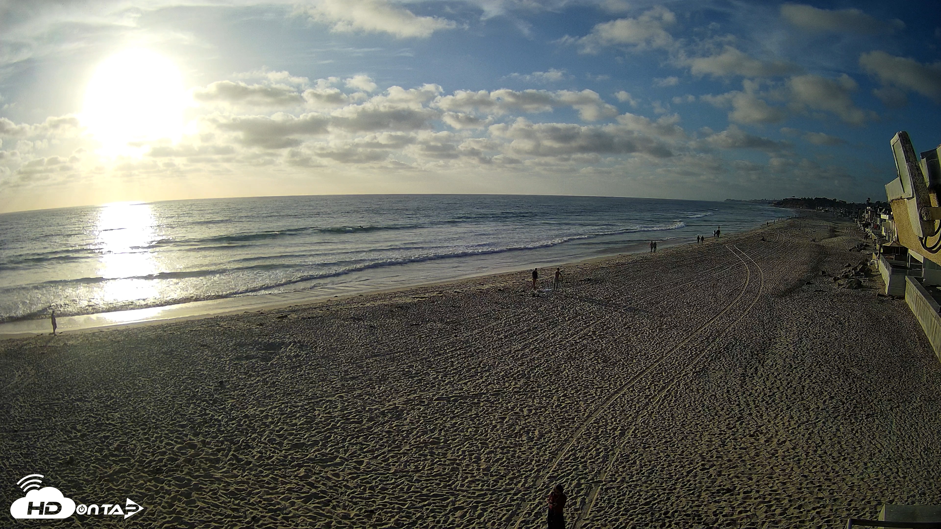 Snapshot of 17th St. Del Mar Beach - 4K NW View Live Cam taken Apr 29, 2026, 6:34pm PDT