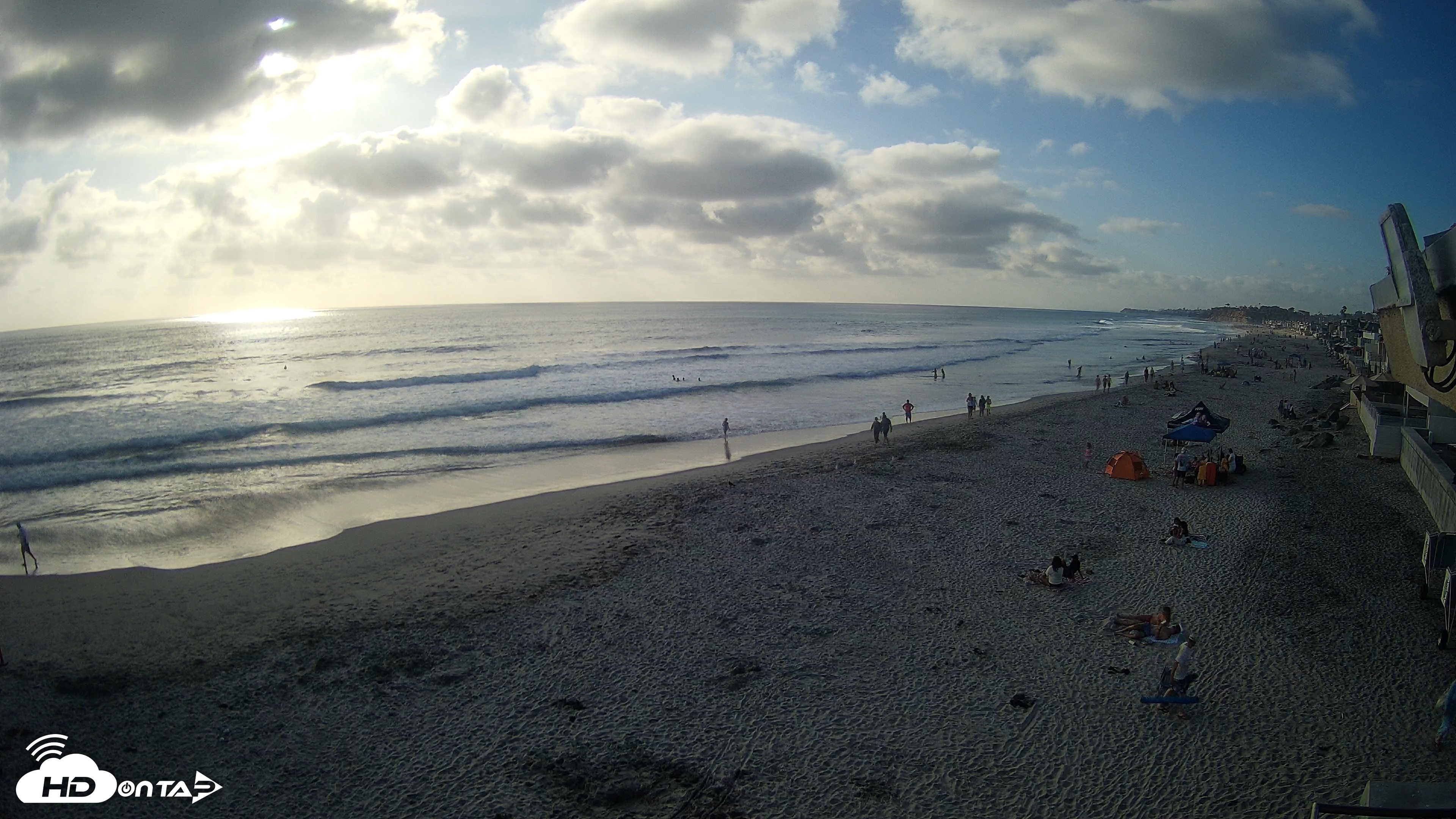 Snapshot of 17th St. Del Mar Beach - 4K NW View Live Cam taken Jun 7, 2026, 6:15pm PDT