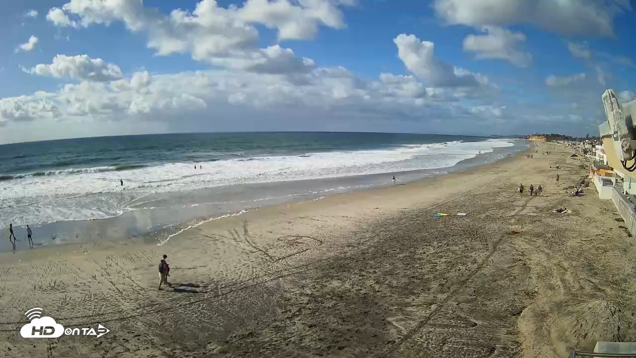 Snapshot of 17th St. Del Mar Beach - 4K NW View Live Cam taken Oct 12, 2026, 3:24pm PDT