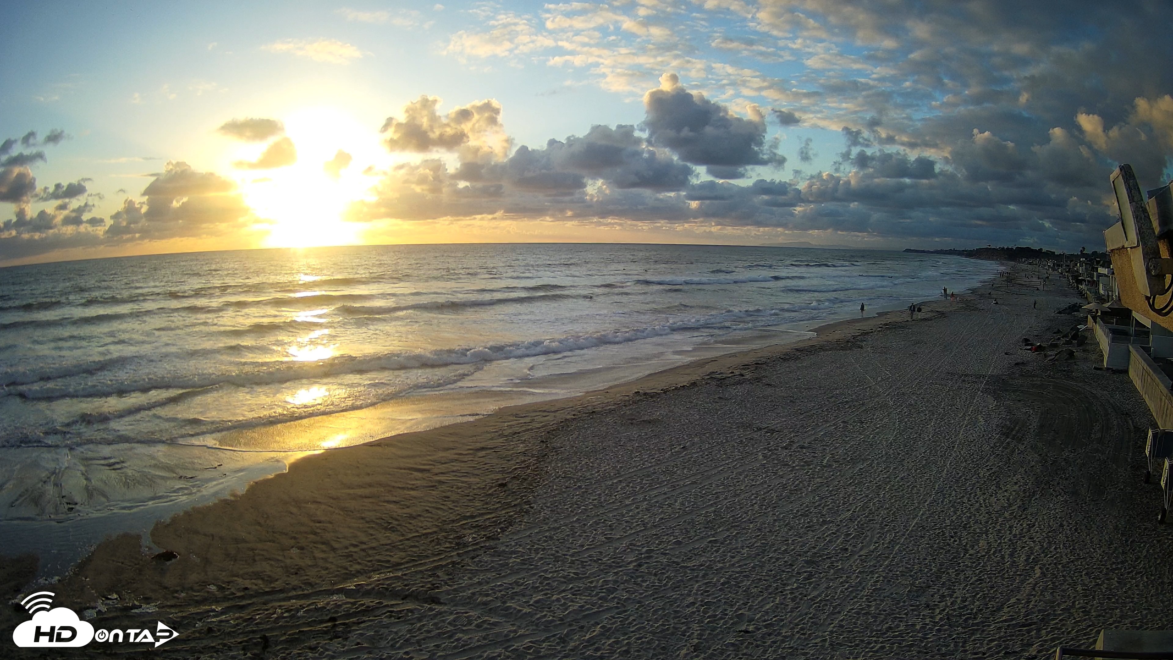 Snapshot of 17th St. Del Mar Beach - 4K NW View Live Cam taken May 27, 2026, 7:32pm PDT