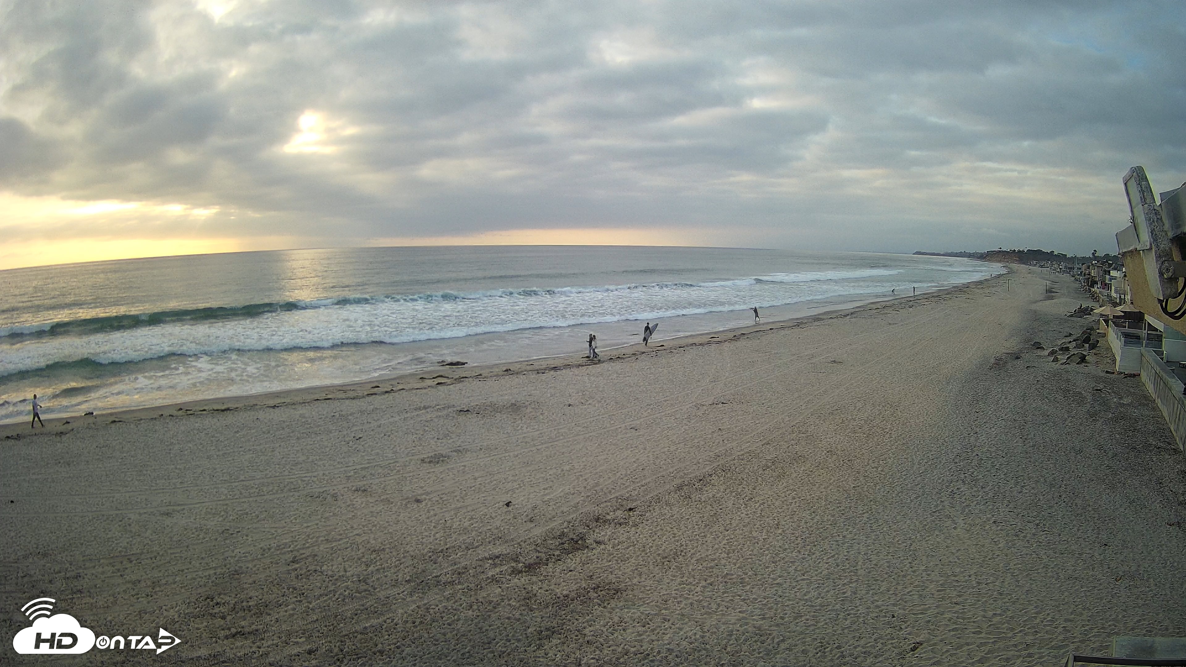 Snapshot of 17th St. Del Mar Beach - 4K NW View Live Cam taken May 12, 2026, 7:04pm PDT
