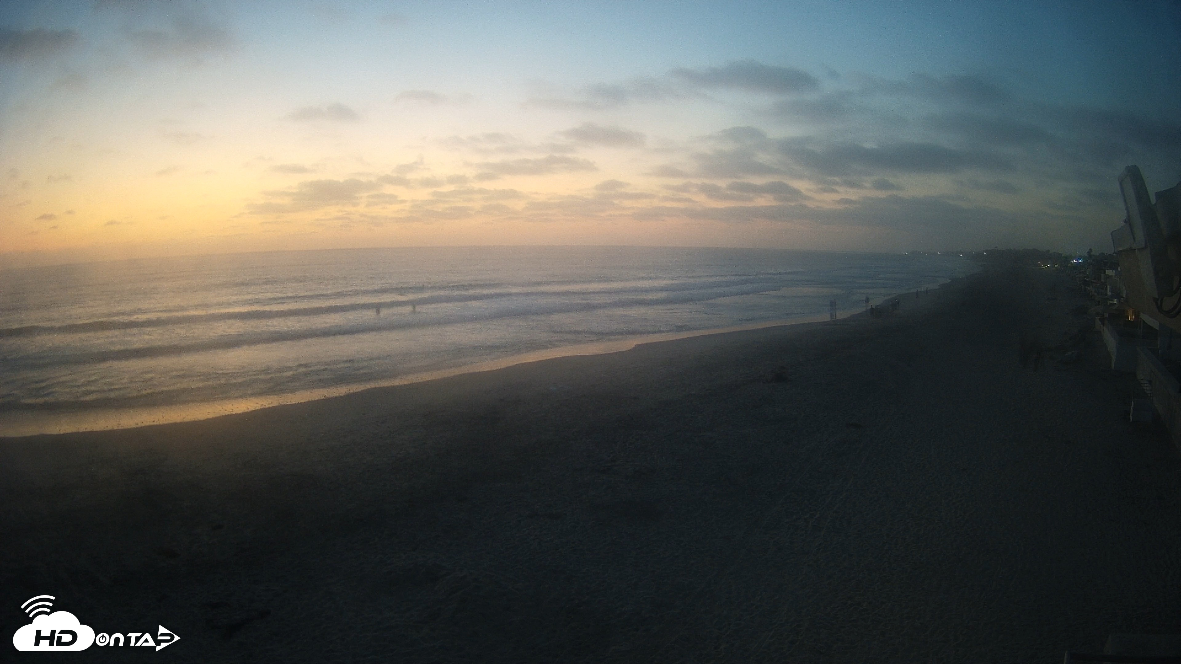 Snapshot of 17th St. Del Mar Beach - 4K NW View Live Cam taken Aug 4, 2026, 8:13pm PDT