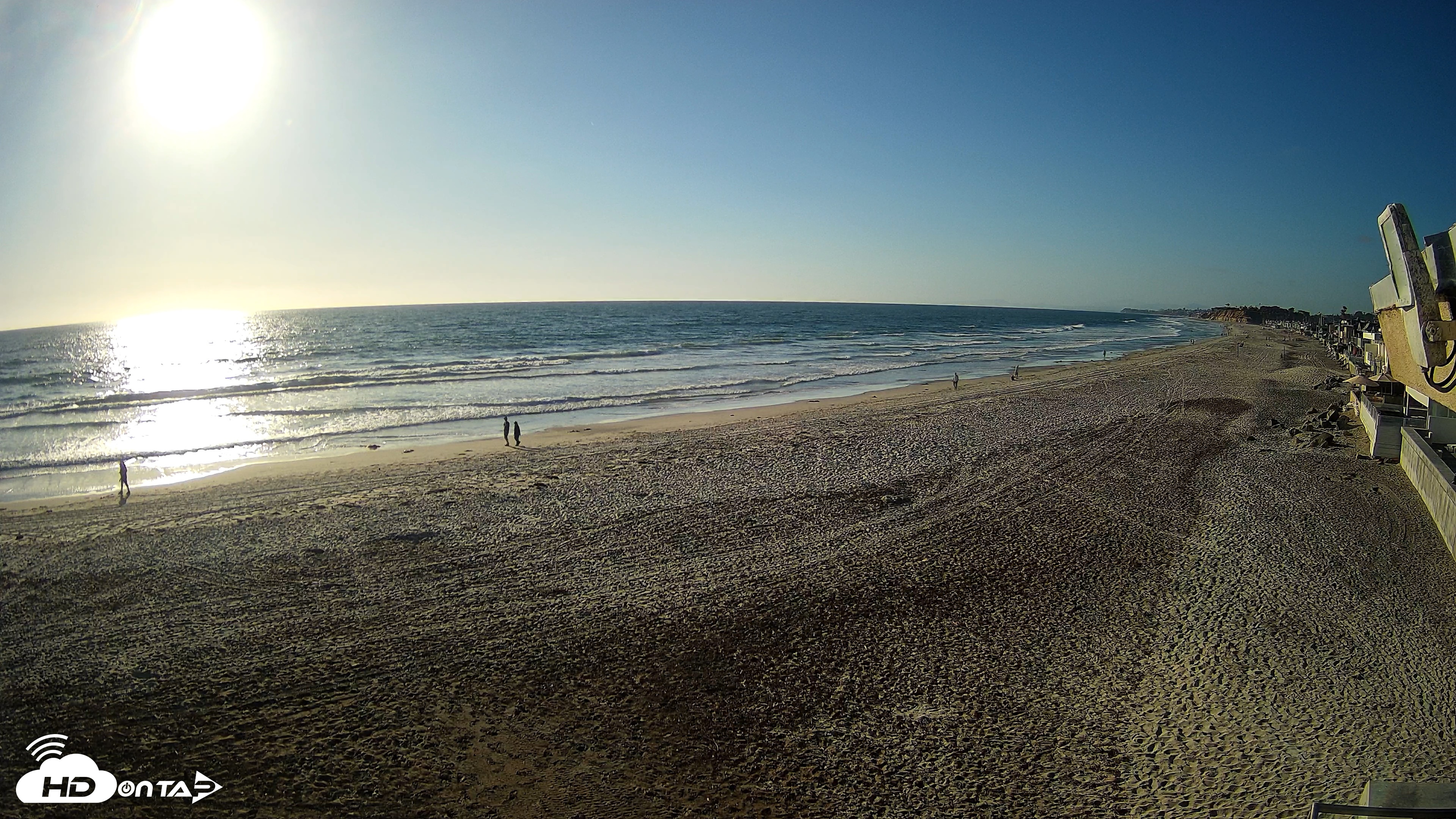 Snapshot of 17th St. Del Mar Beach - 4K NW View Live Cam taken May 6, 2026, 6:09pm PDT