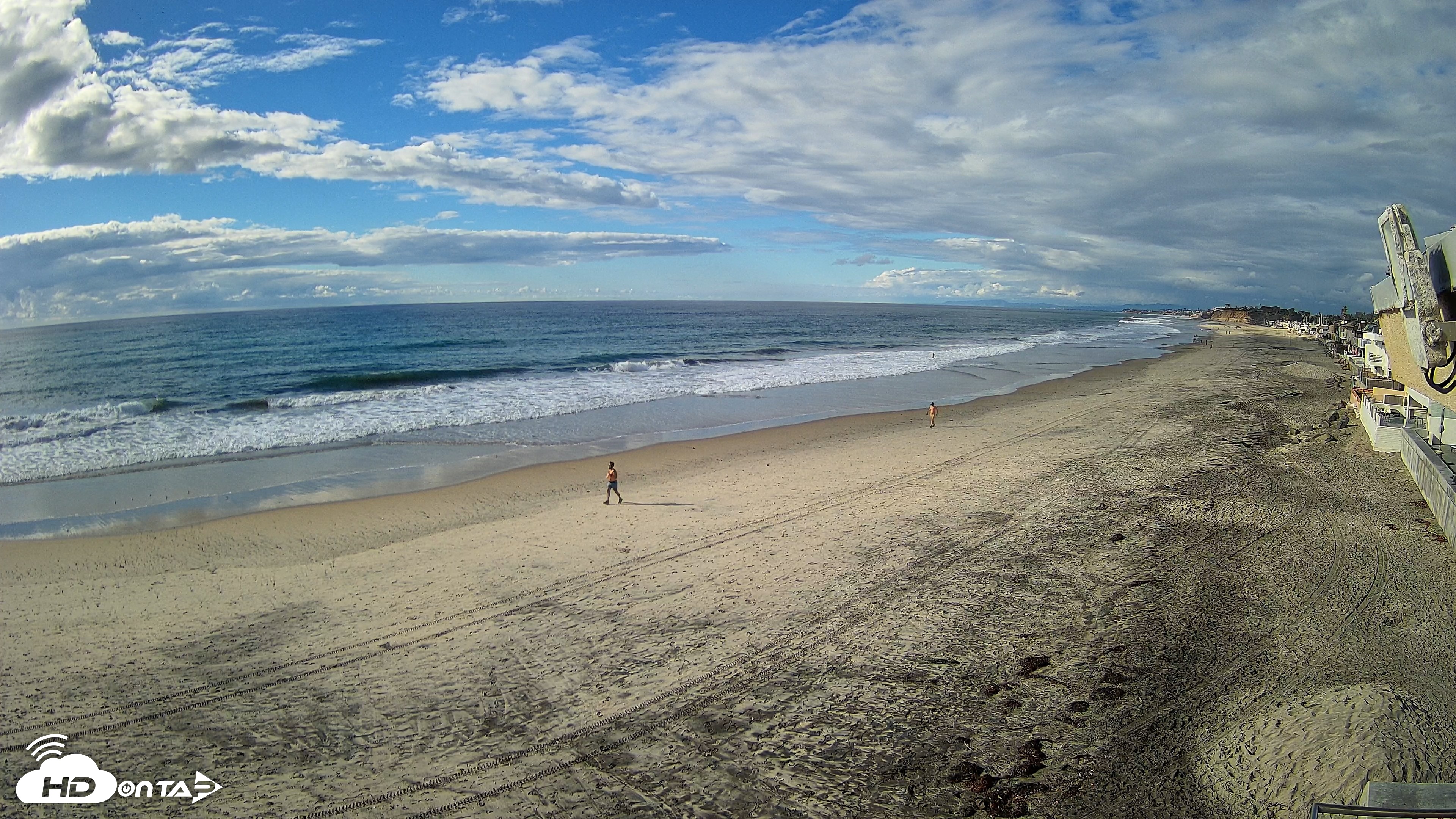 Snapshot of 17th St. Del Mar Beach - 4K NW View Live Cam taken Oct 23, 2026, 3:51pm PDT