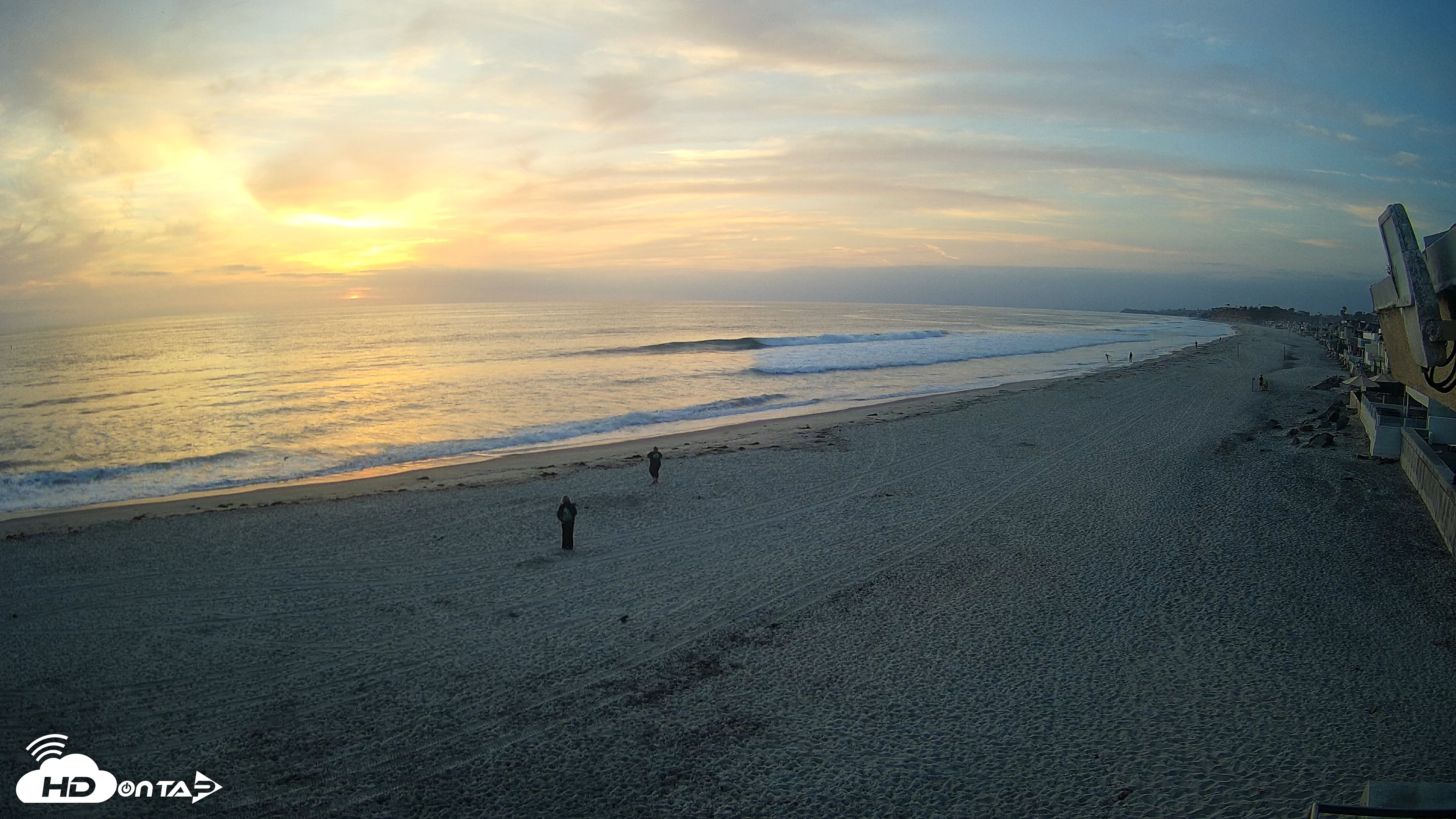 Snapshot of 17th St. Del Mar Beach - 4K NW View Live Cam taken May 12, 2026, 7:37pm PDT