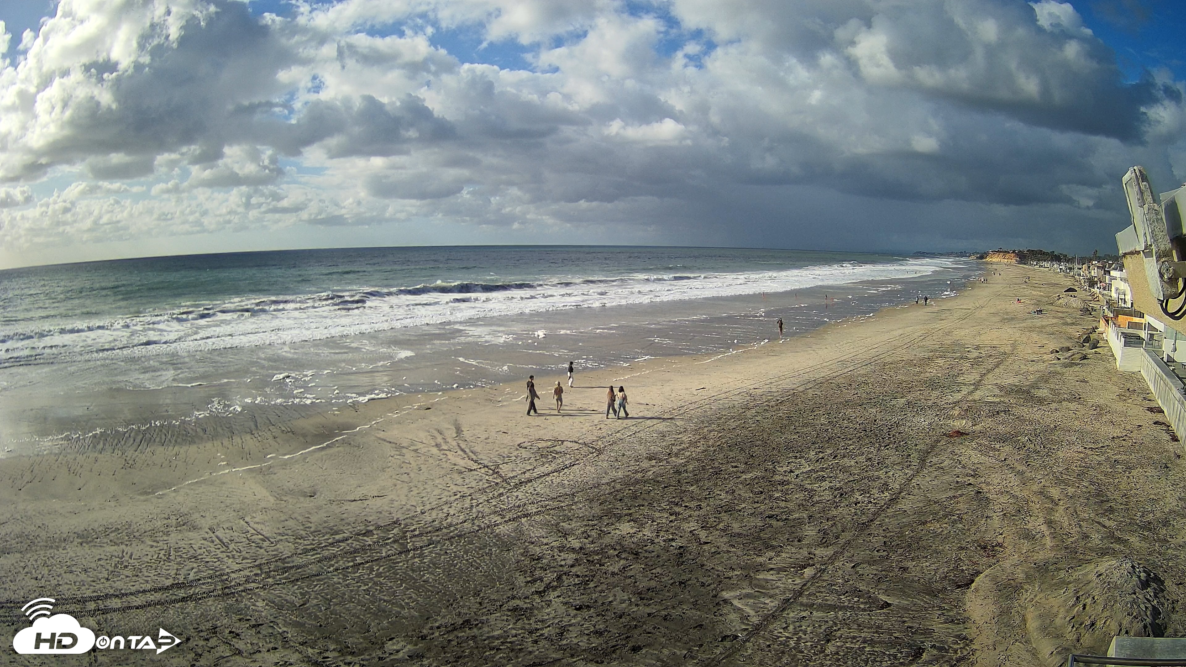 Snapshot of 17th St. Del Mar Beach - 4K NW View Live Cam taken Oct 12, 2026, 4:12pm PDT