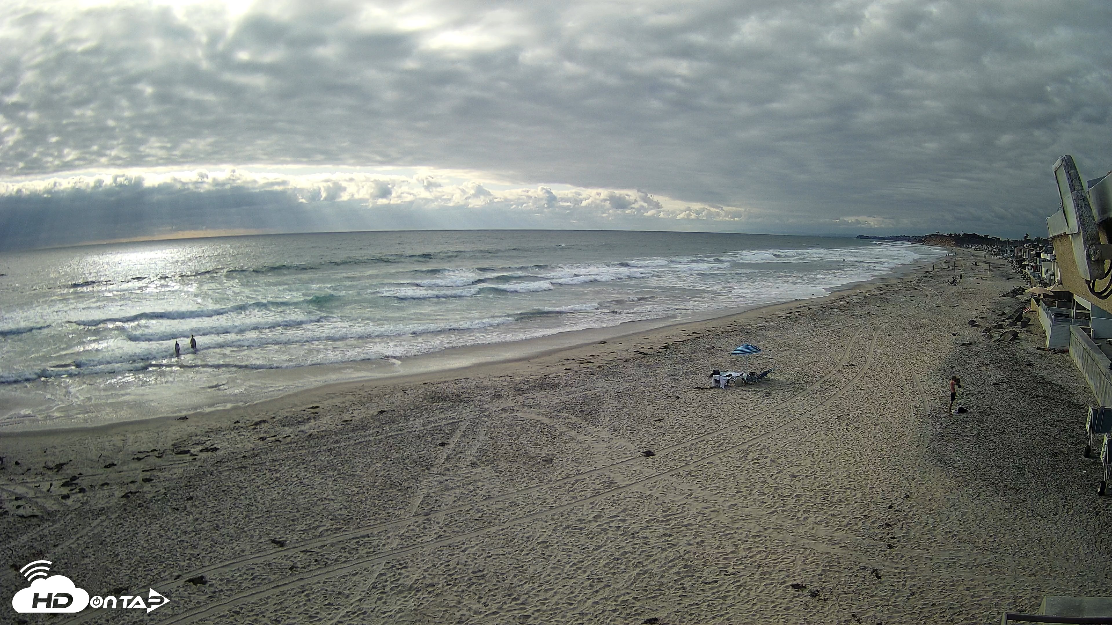 Snapshot of 17th St. Del Mar Beach - 4K NW View Live Cam taken May 26, 2026, 5:42pm PDT