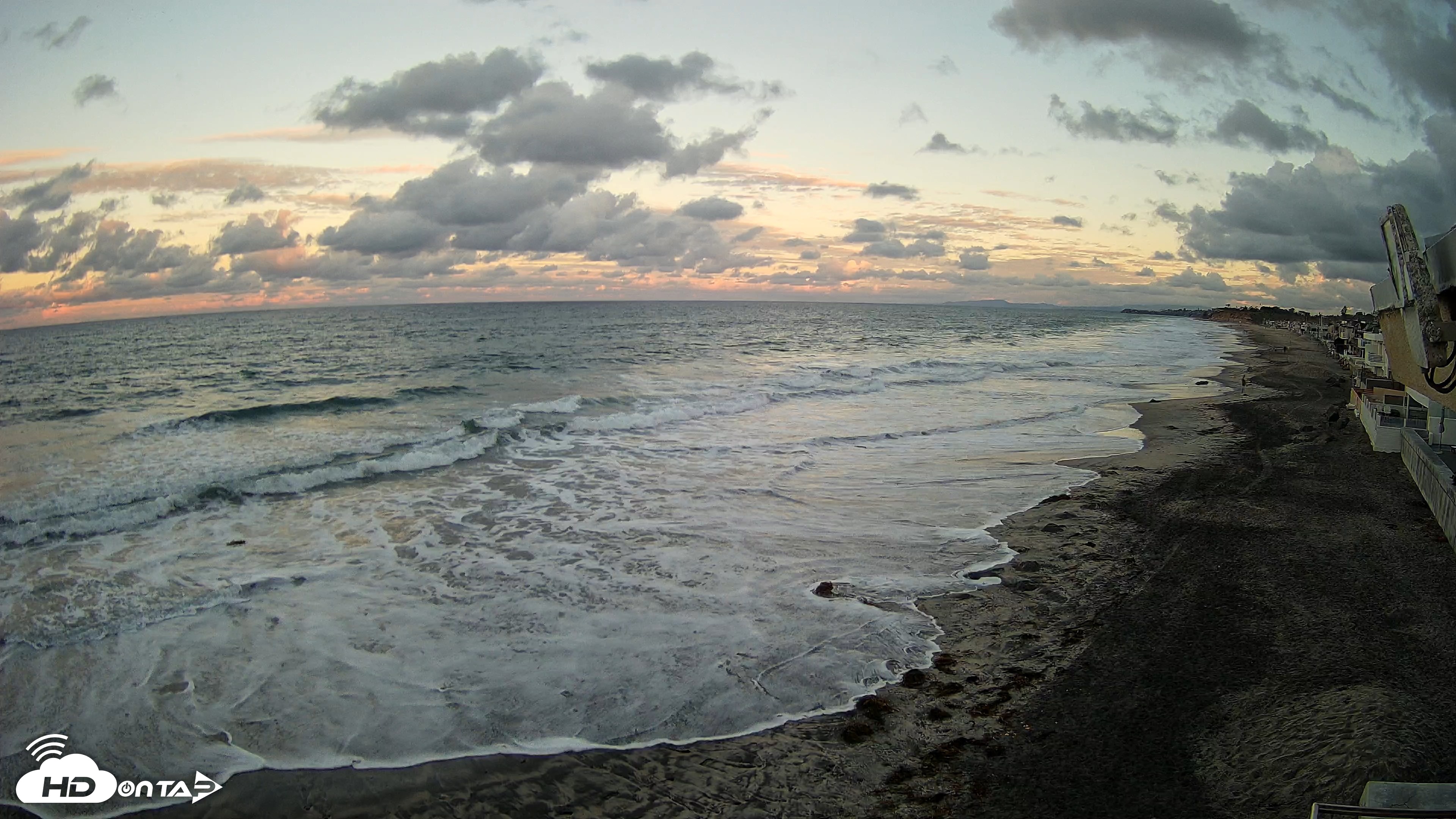 Snapshot of 17th St. Del Mar Beach - 4K NW View Live Cam taken Oct 22, 2026, 7:10am PDT