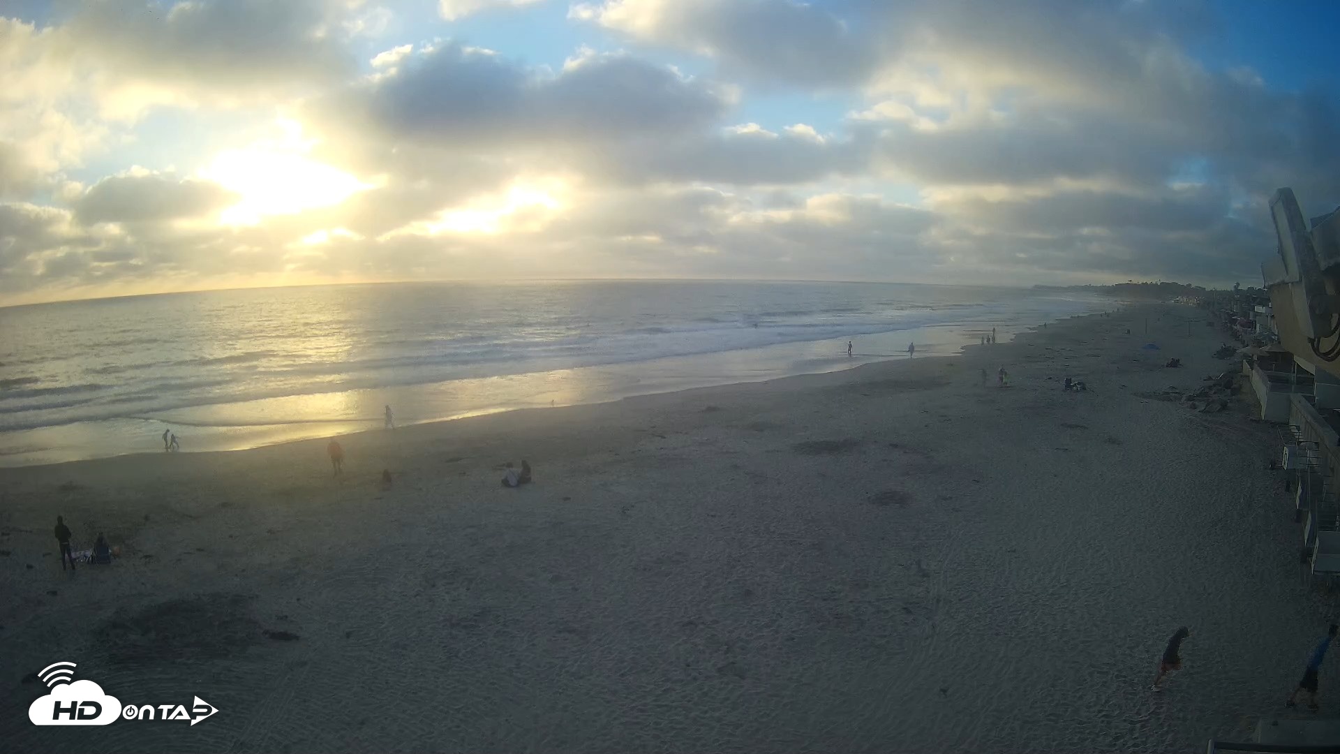 Snapshot of 17th St. Del Mar Beach - 4K NW View Live Cam taken Jul 5, 2026, 7:29pm PDT