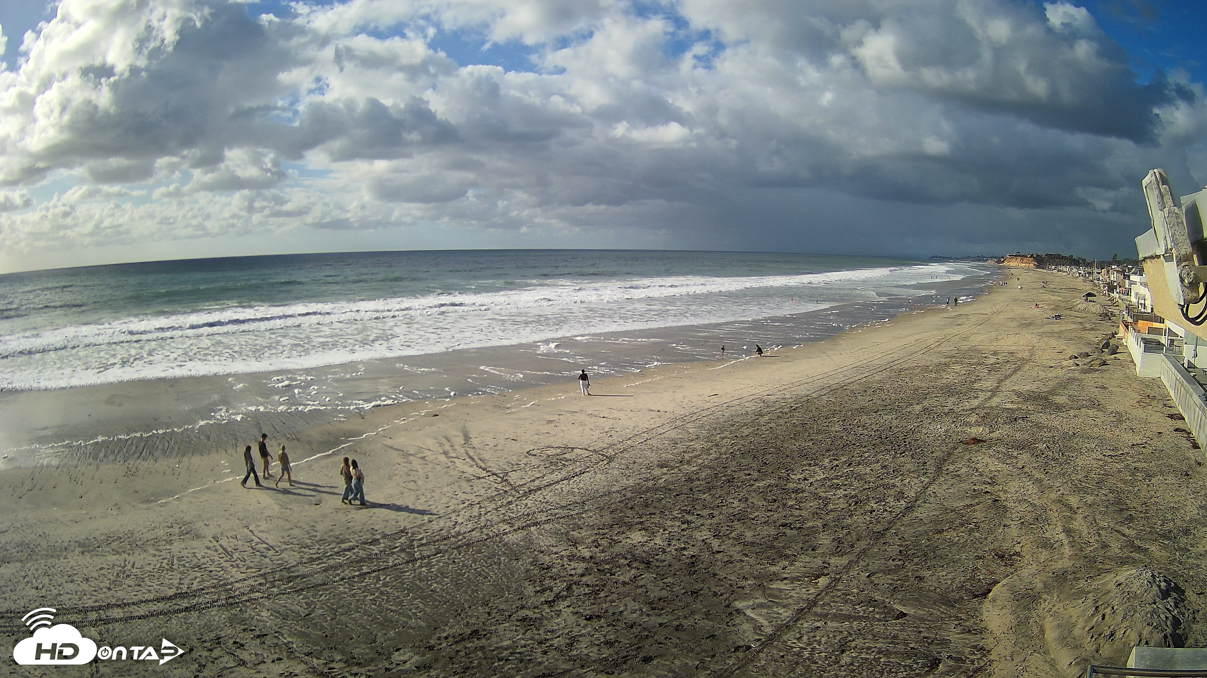 Snapshot of 17th St. Del Mar Beach - 4K NW View Live Cam taken Oct 12, 2026, 4:12pm PDT