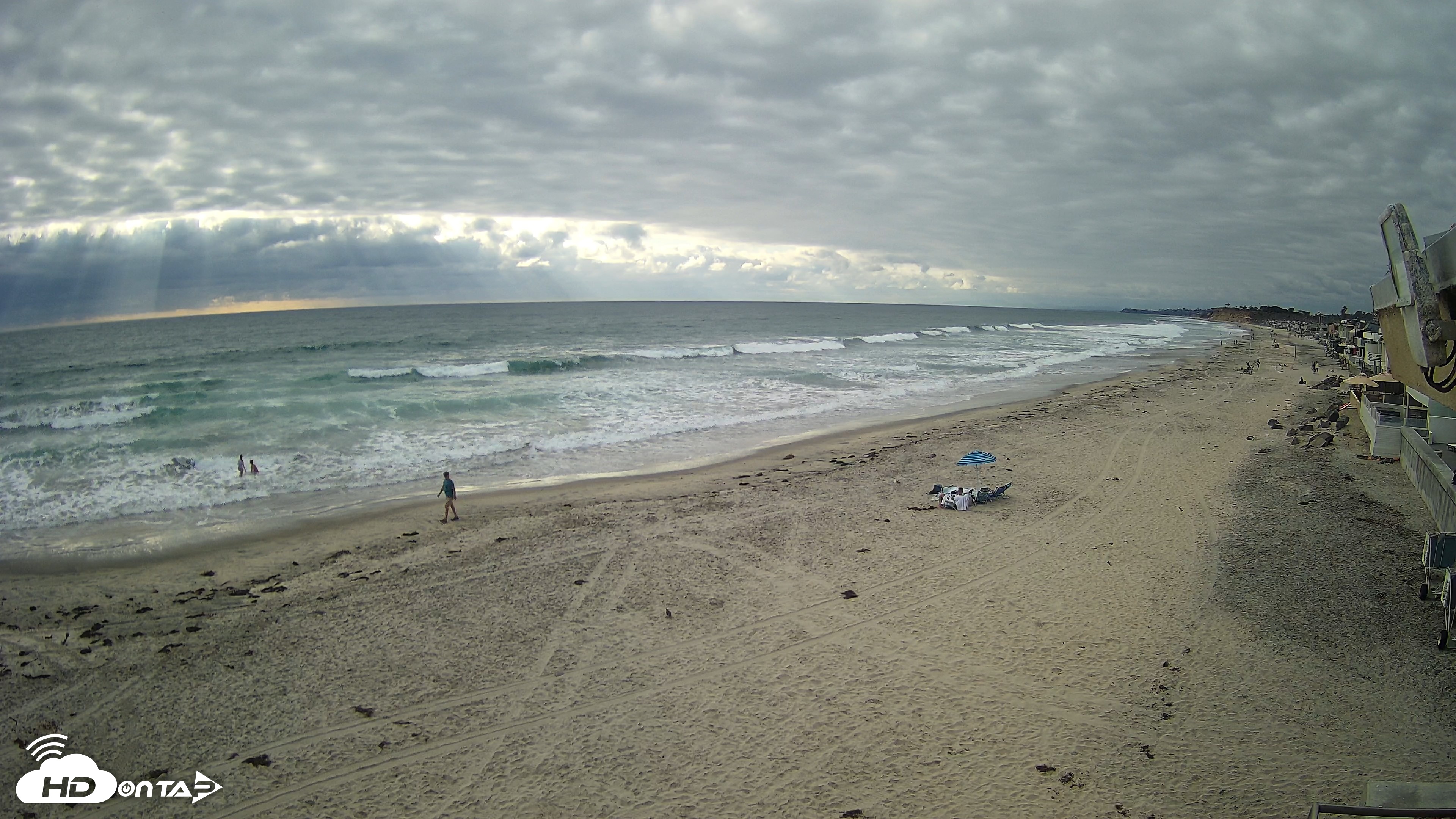 Snapshot of 17th St. Del Mar Beach - 4K NW View Live Cam taken May 26, 2026, 5:51pm PDT