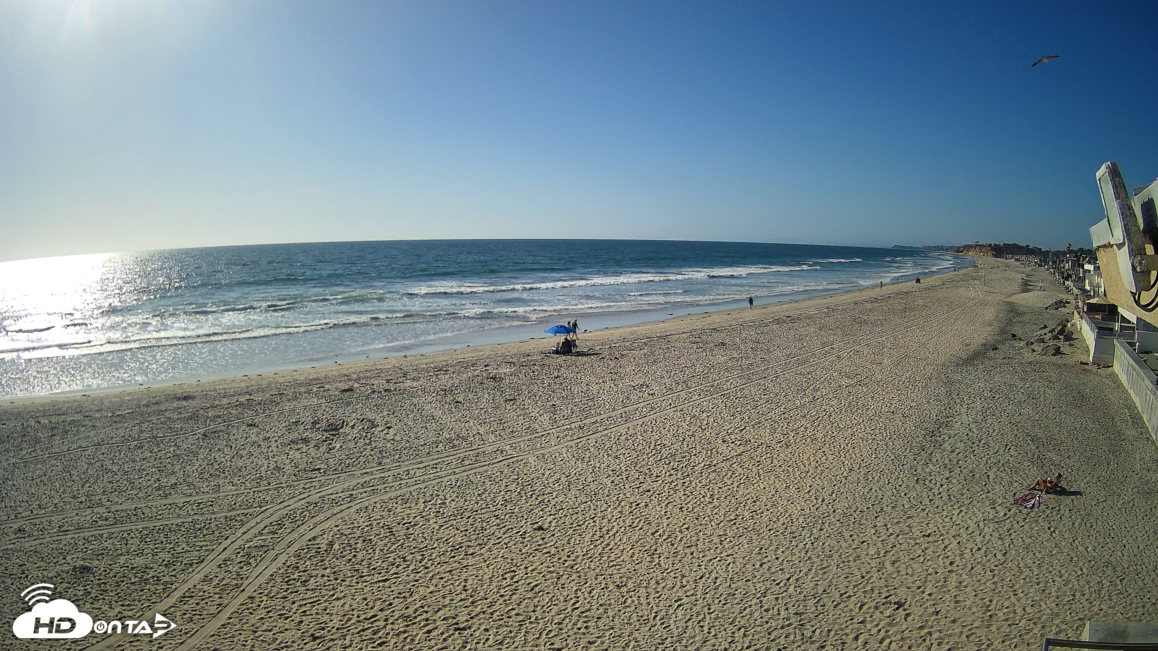 Snapshot of 17th St. Del Mar Beach - 4K NW View Live Cam taken Apr 28, 2026, 5:04pm PDT
