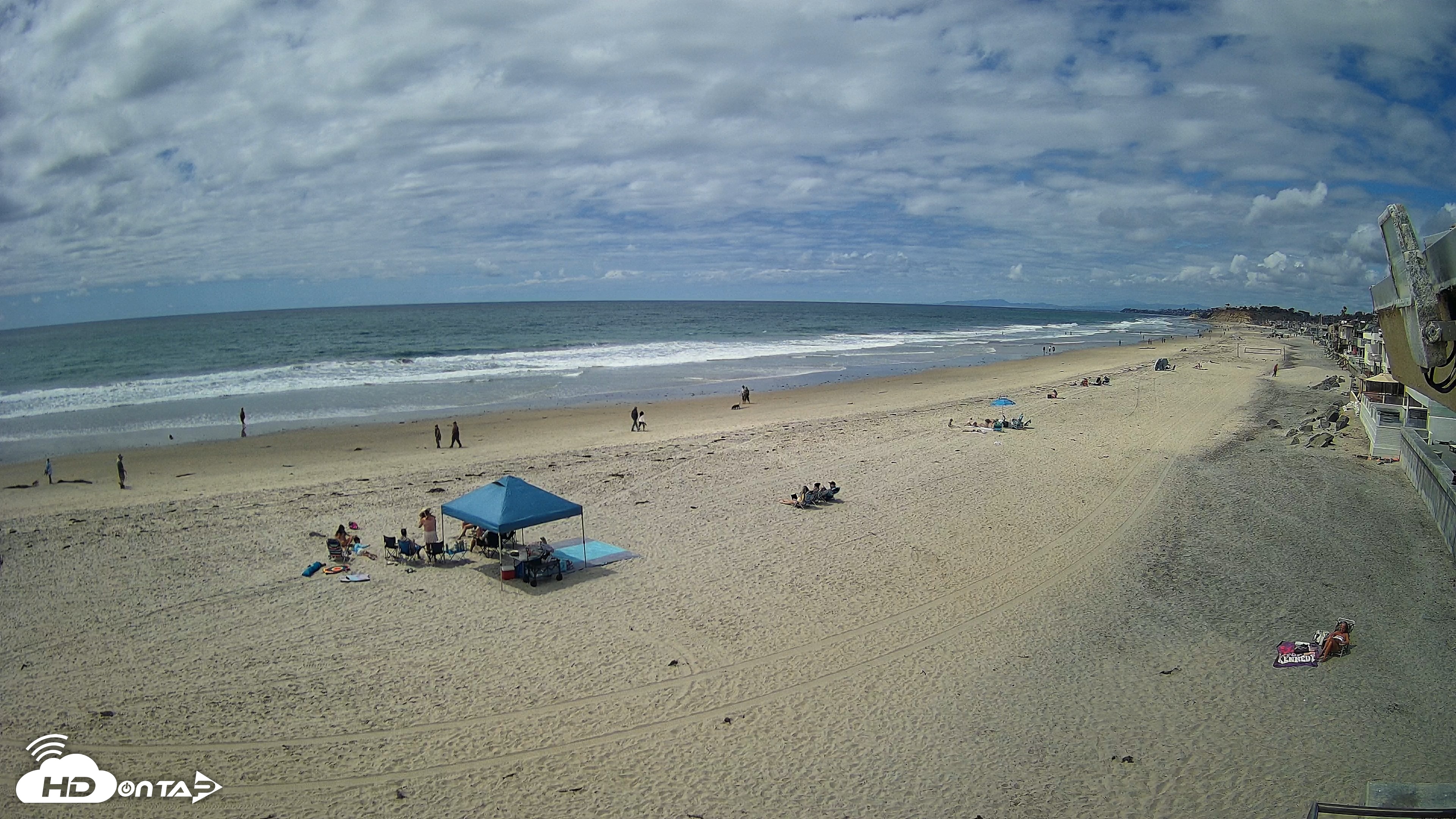 Snapshot of 17th St. Del Mar Beach - 4K NW View Live Cam taken Apr 26, 2026, 2:16pm PDT