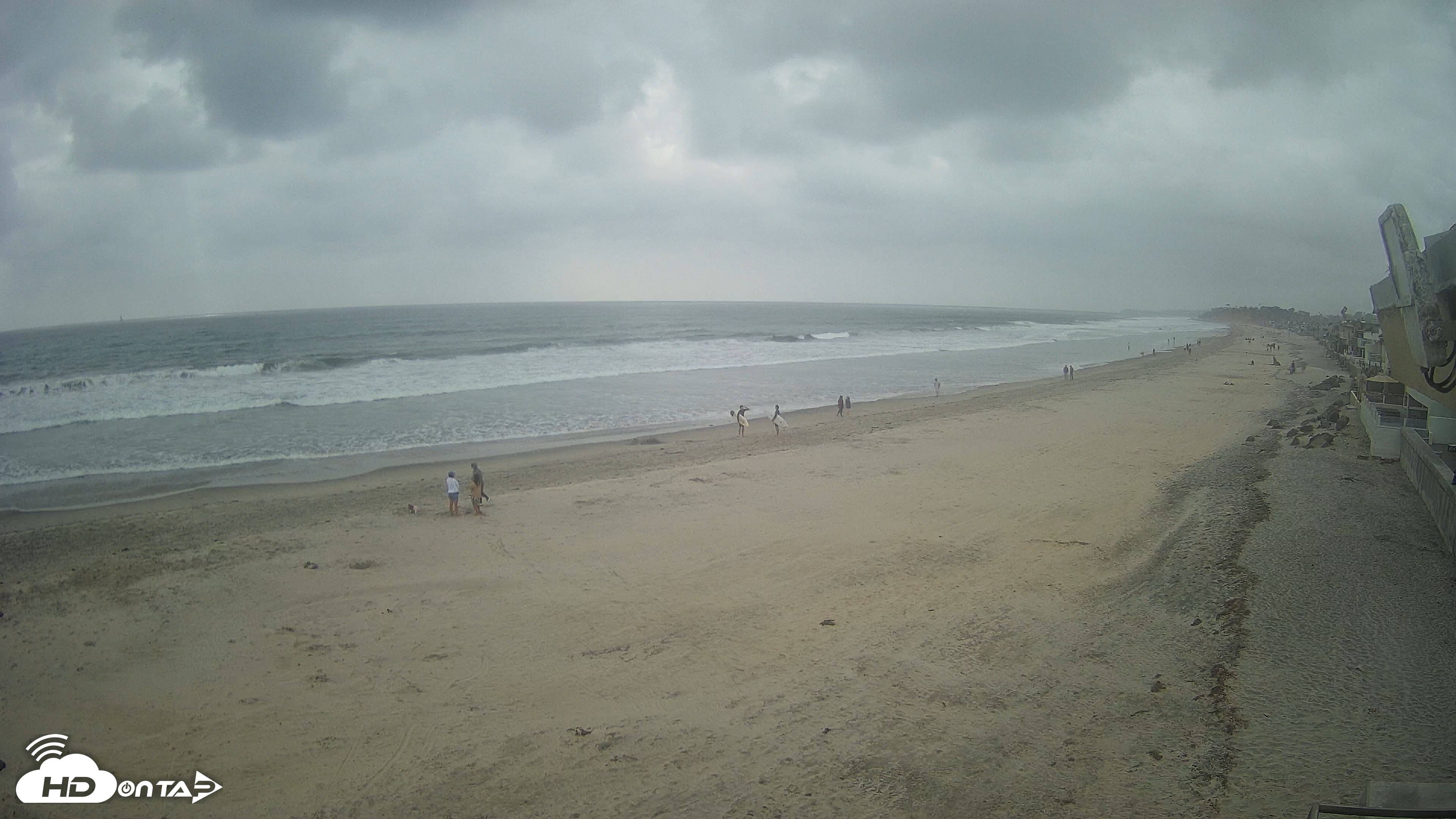 Snapshot of 17th St. Del Mar Beach - 4K NW View Live Cam taken May 17, 2026, 4:58pm PDT