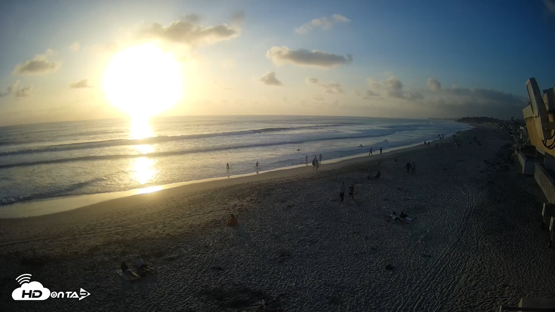 Snapshot of 17th St. Del Mar Beach - 4K NW View Live Cam taken Jun 7, 2026, 7:23pm PDT