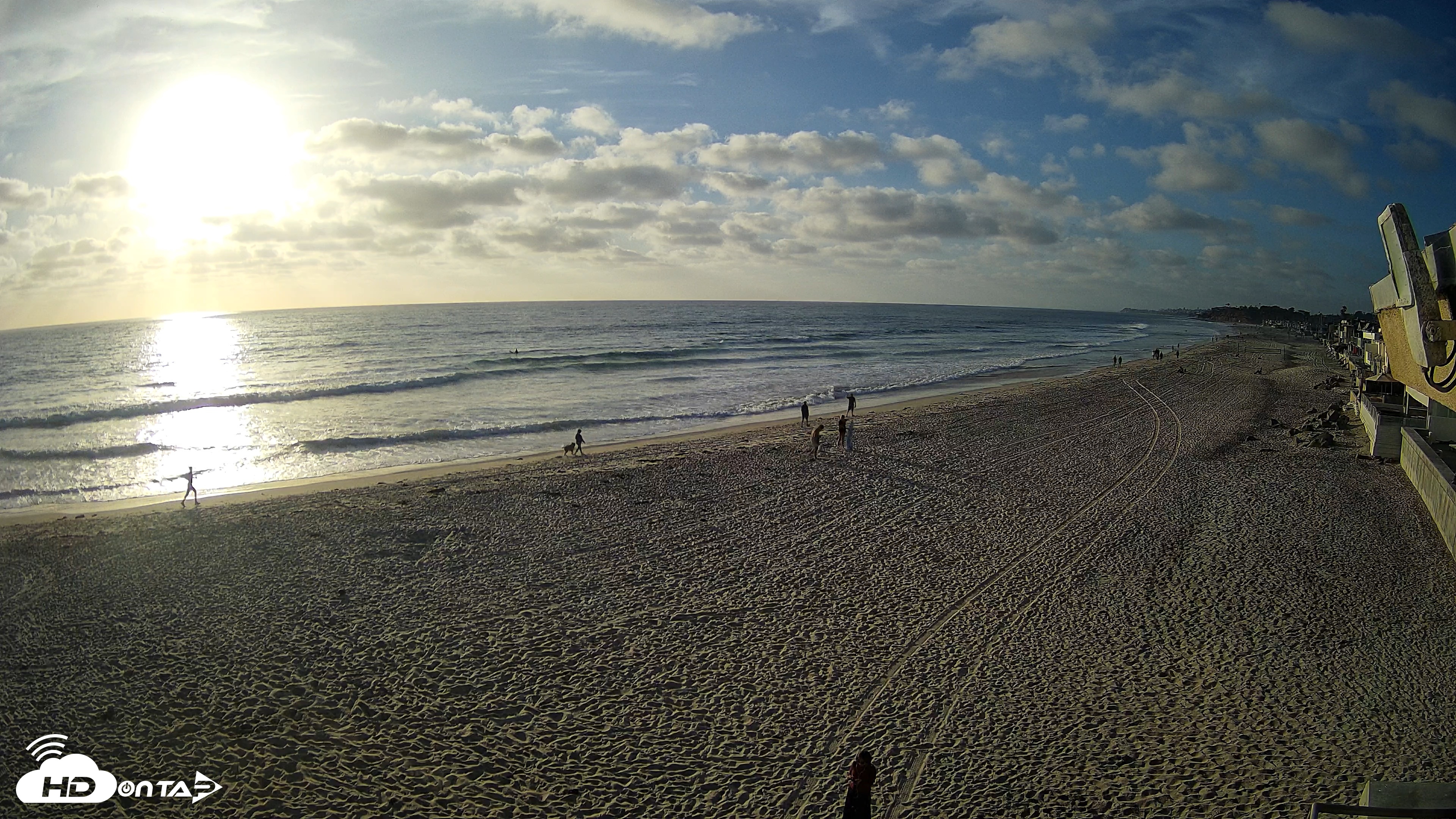 Snapshot of 17th St. Del Mar Beach - 4K NW View Live Cam taken Apr 29, 2026, 6:35pm PDT