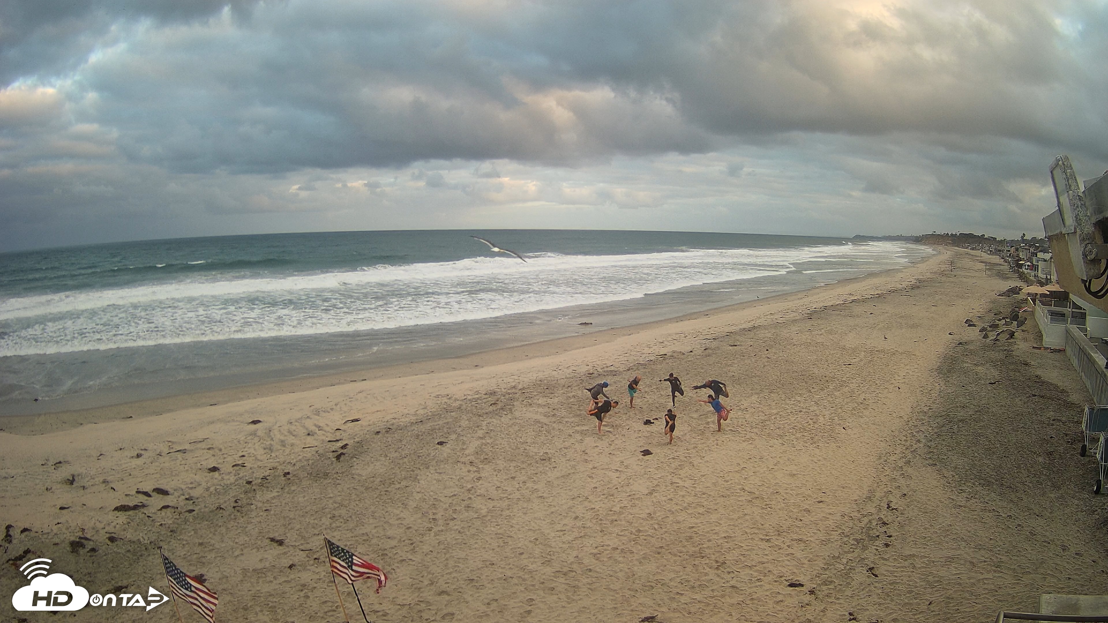 Snapshot of 17th St. Del Mar Beach - 4K NW View Live Cam taken May 27, 2026, 6:10am PDT