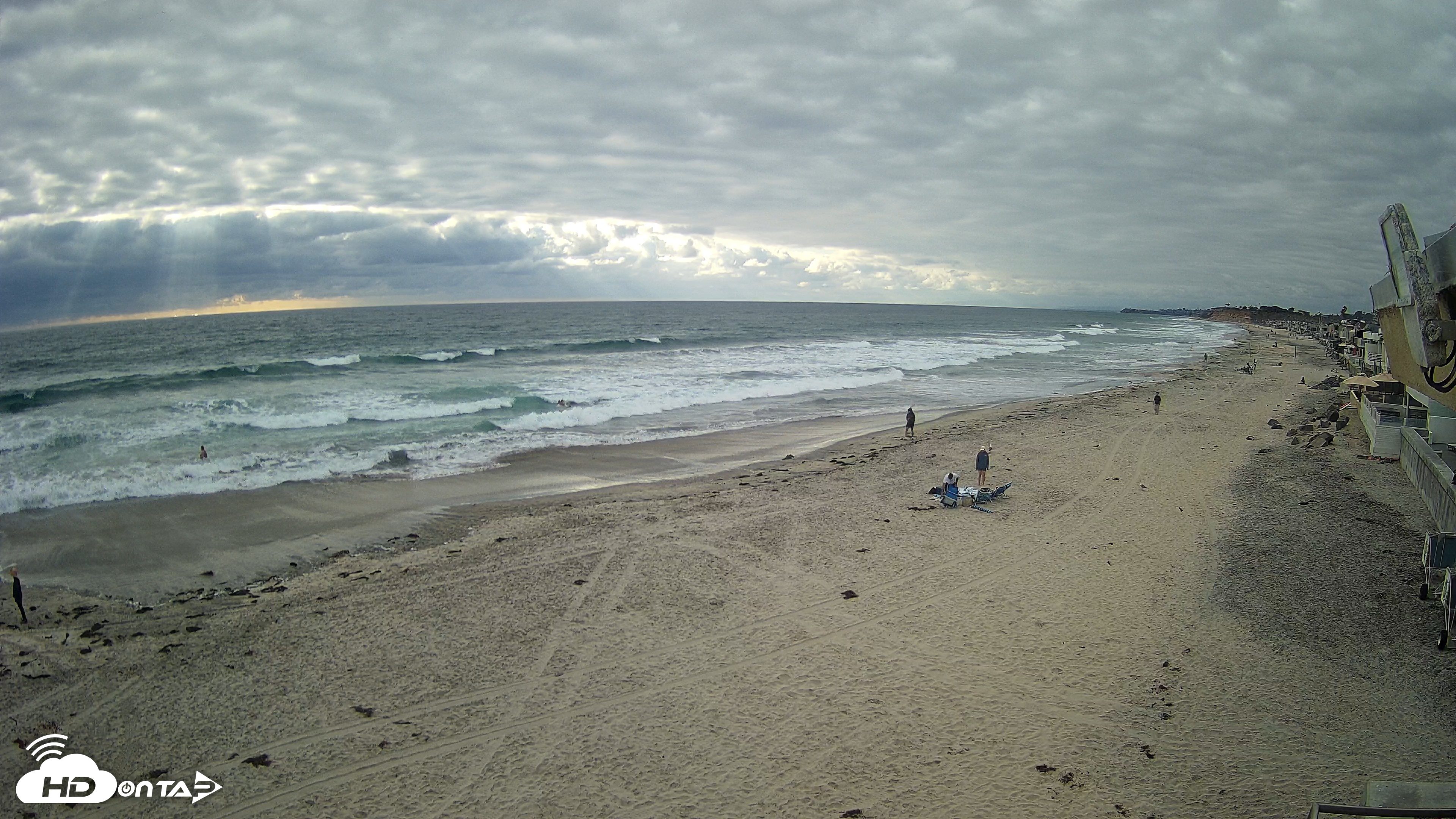 Snapshot of 17th St. Del Mar Beach - 4K NW View Live Cam taken May 26, 2026, 5:54pm PDT